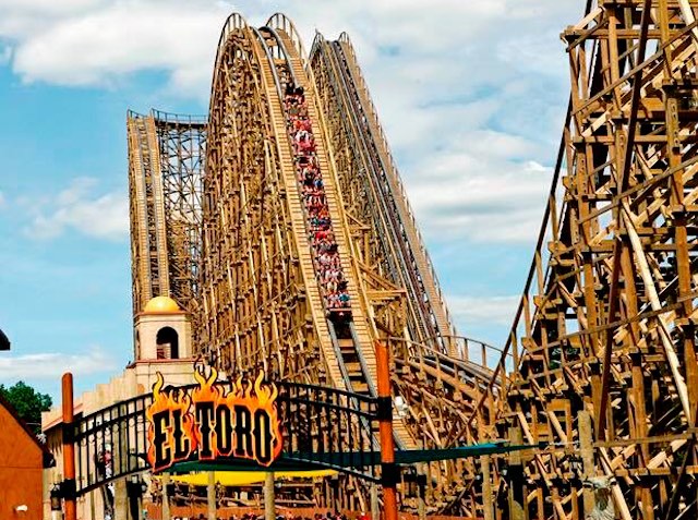 Extra Extra: Six Flags reopens a malfunctioned roller-coaster