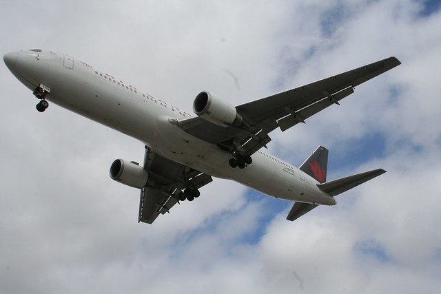 Reports: U.S. to drop COVID-19 testing requirement for international travel