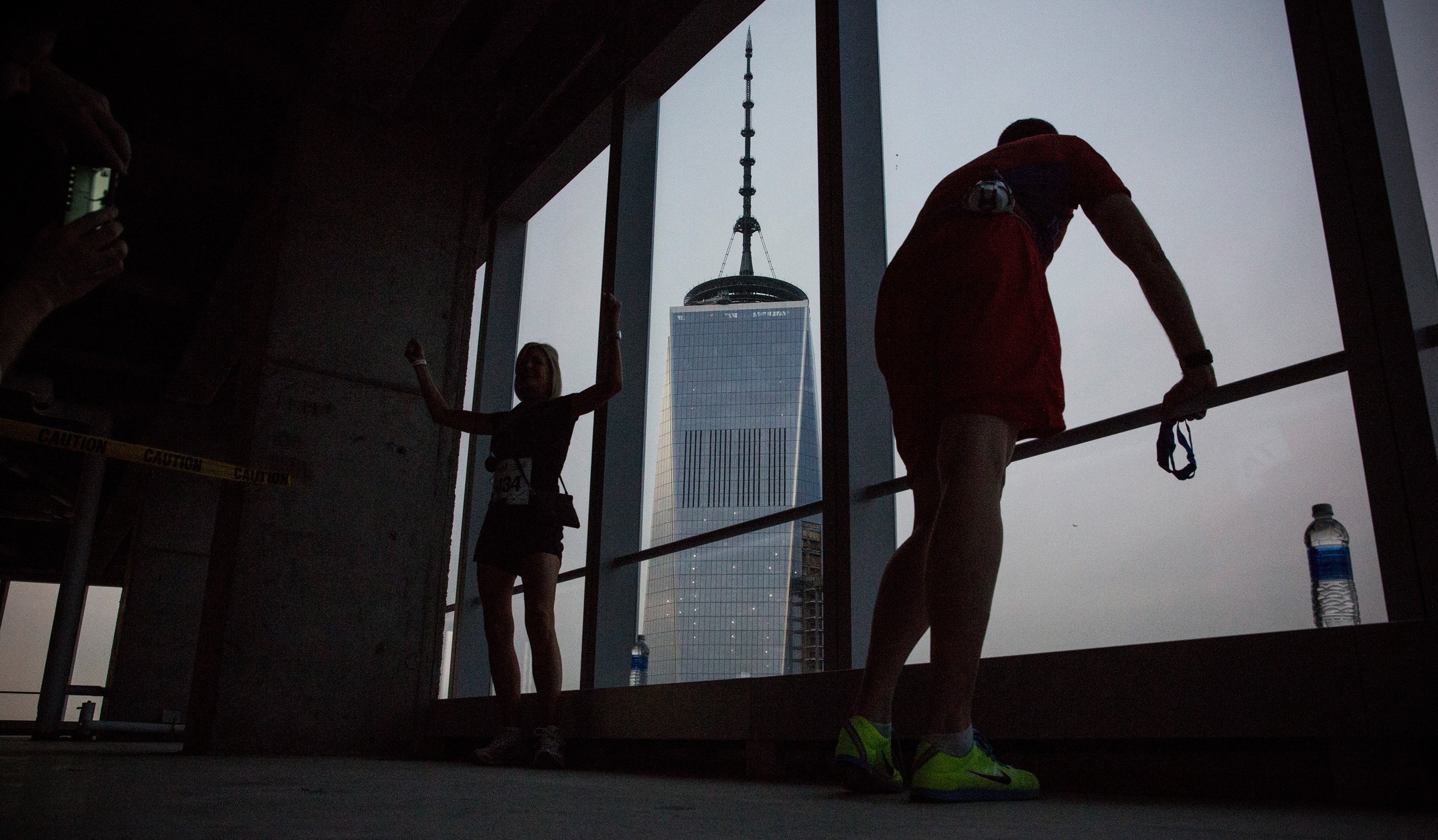 Photos: Hundreds Run Up 4 World Trade Center Stairs For Cancer Research ...