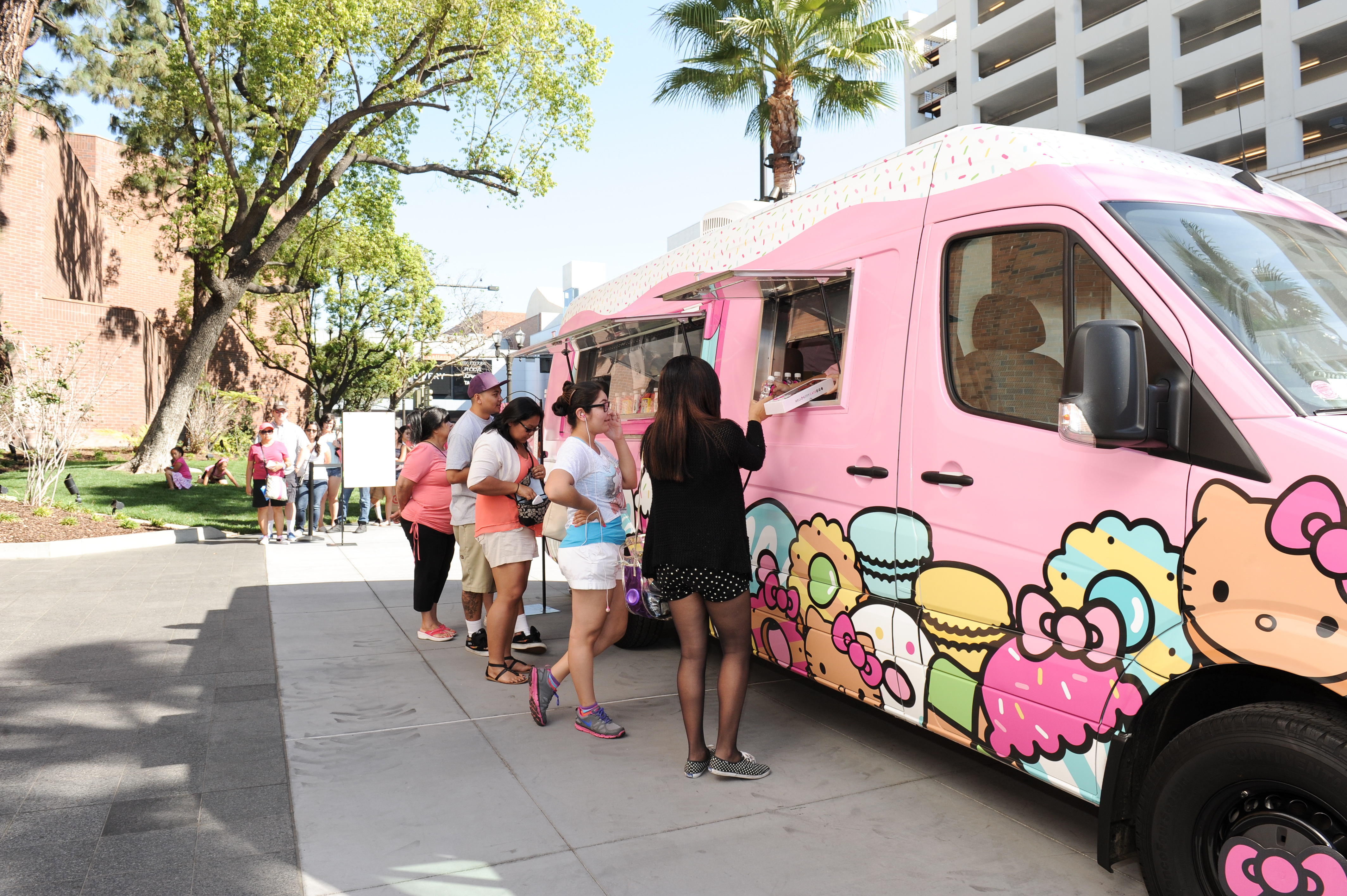 New Sanrio boutique brings official Hello Kitty merchandise to Flushing –