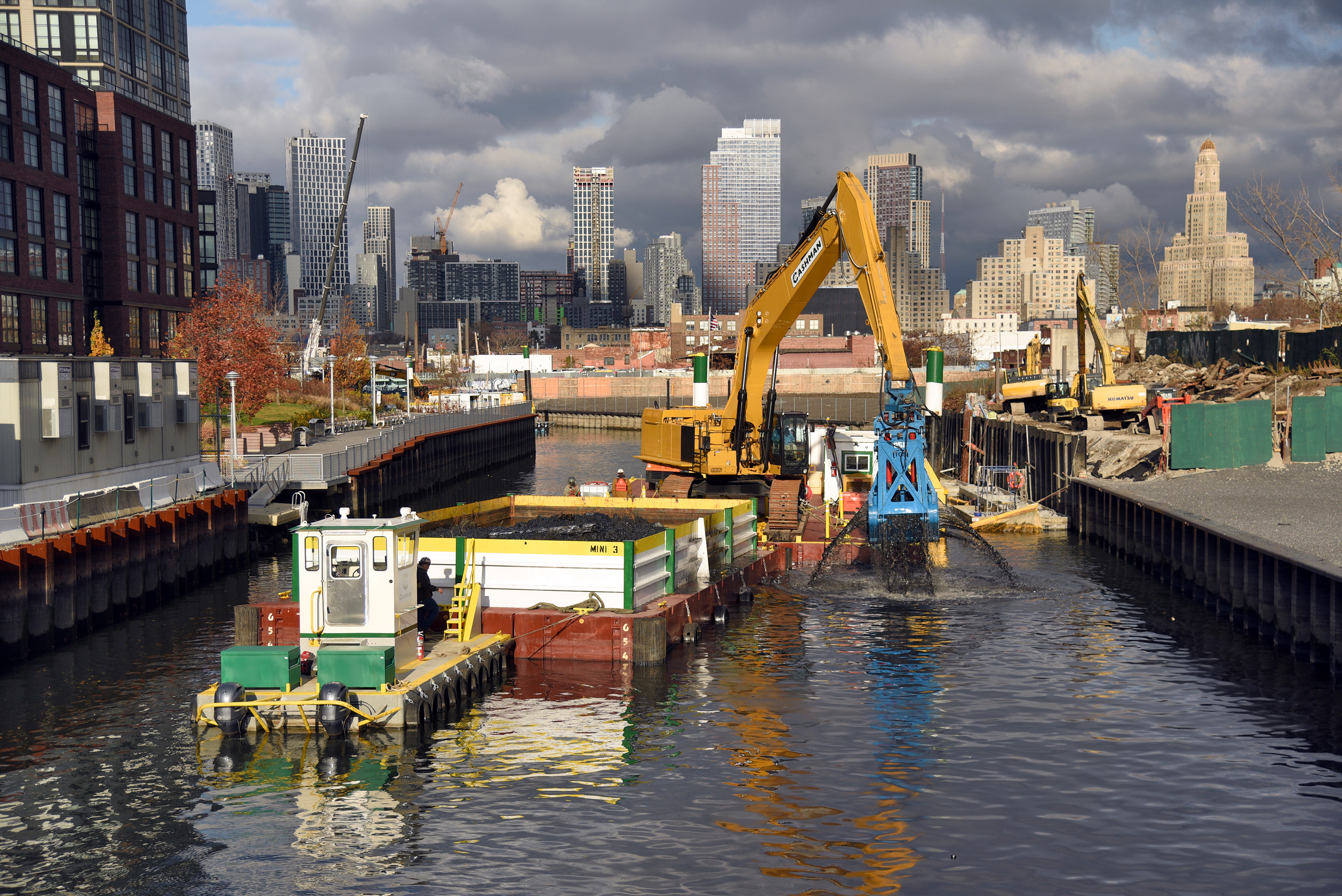 Gowanus toxic fume probe expands to both sides of polluted canal