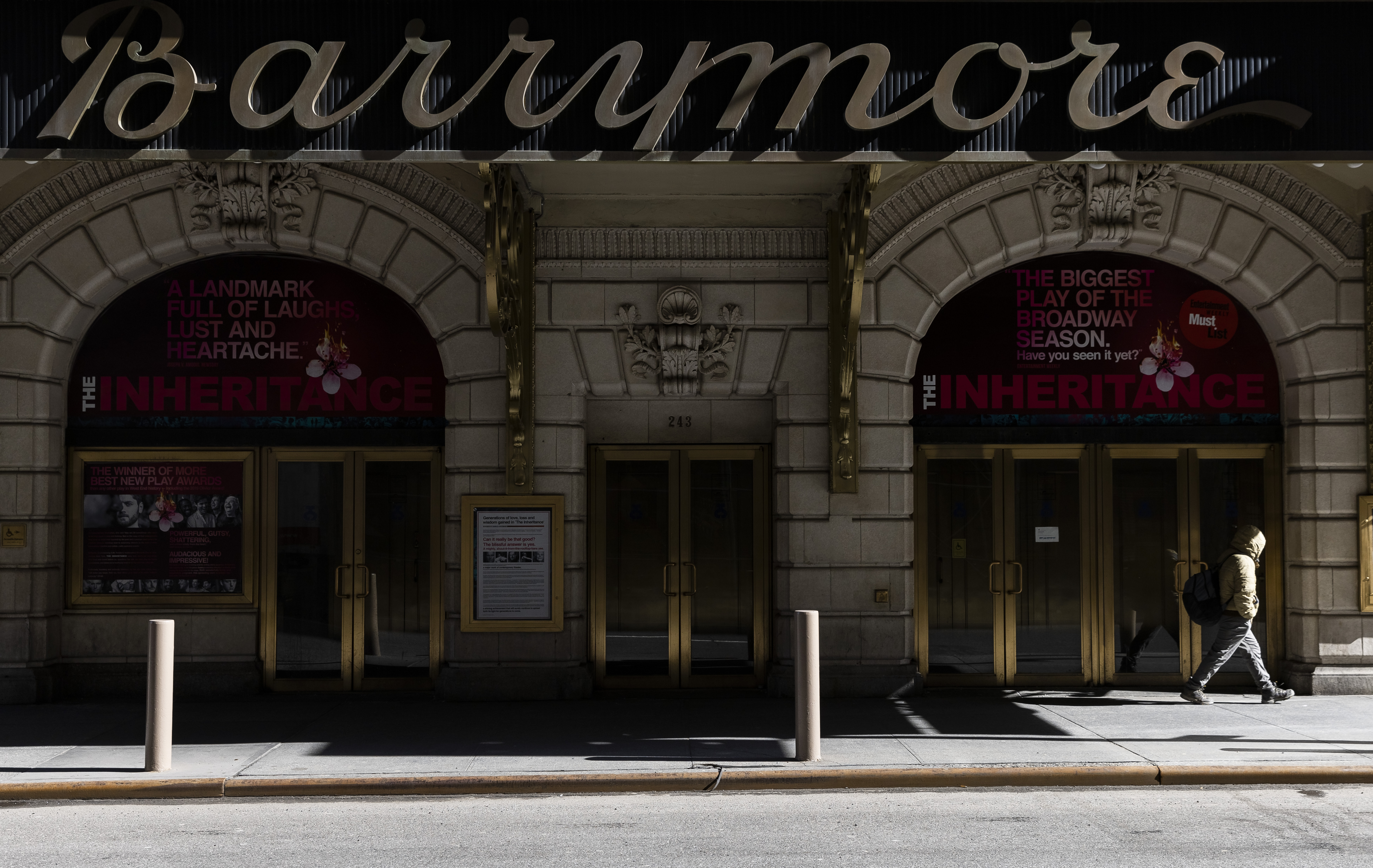 With Broadway Theaters Still Dark, Some Performers Turn To Singing Telegrams
