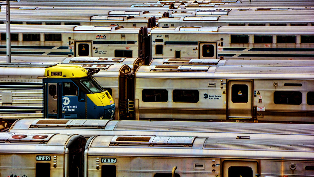Police searching for gunman in fatal LIRR shooting