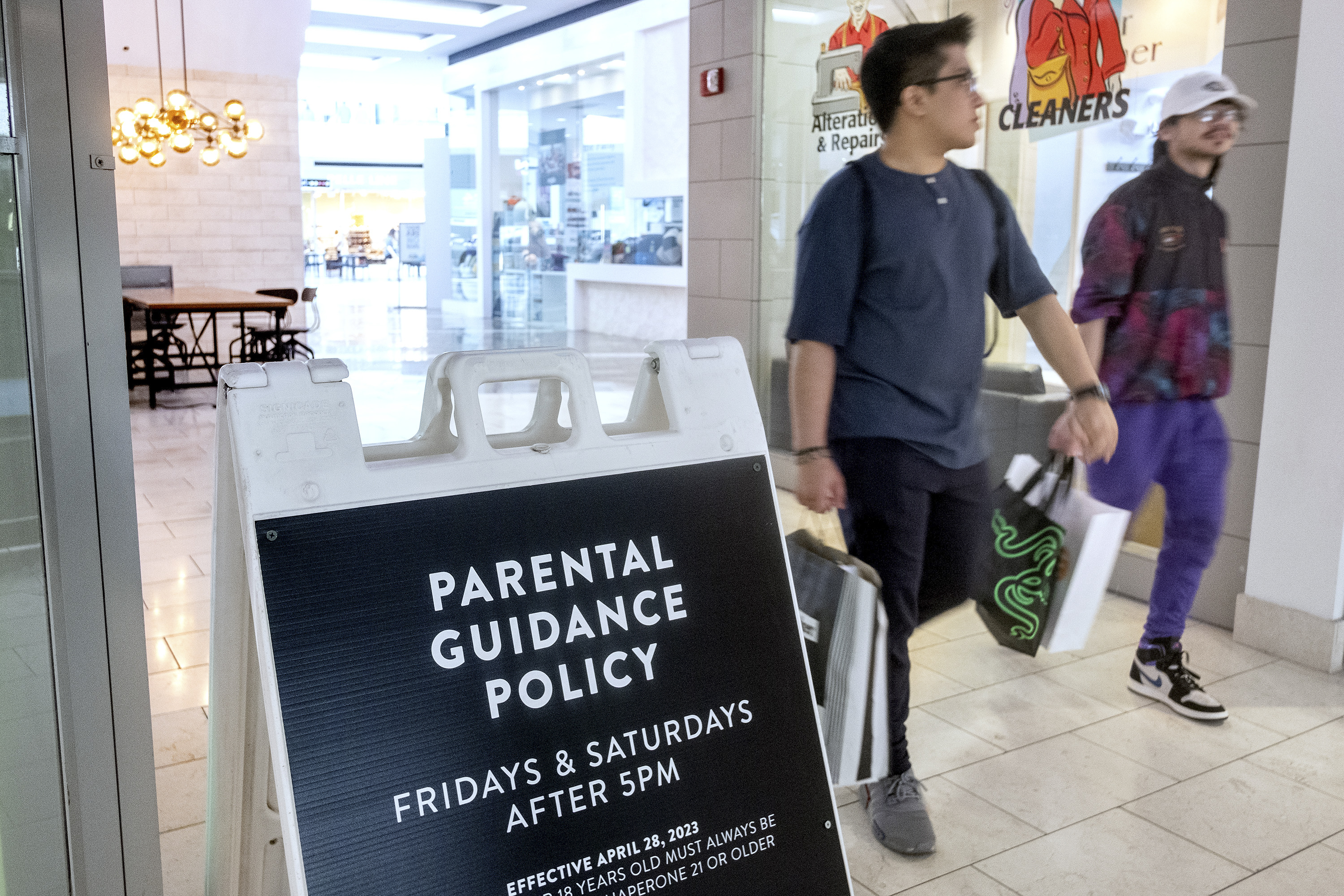 More NJ stores are banning teens unless they're with an adult