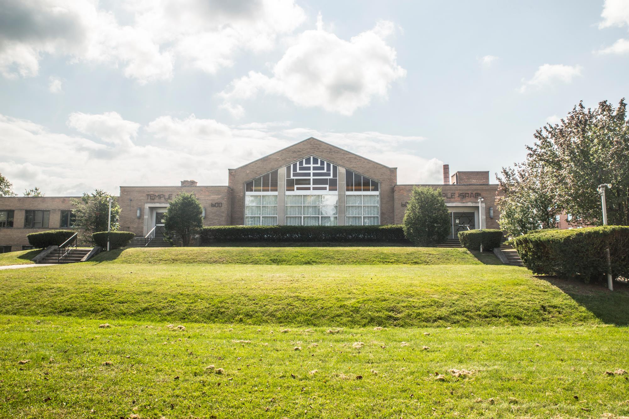 Man in custody after shots fired near Albany synagogue: Hochul