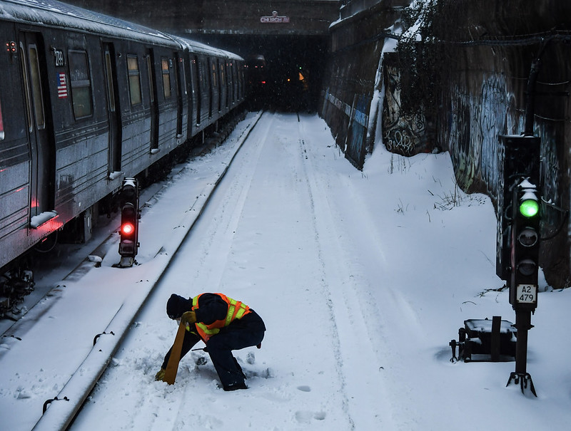 Above-Ground Subway Service Resumes As Blizzard Concludes