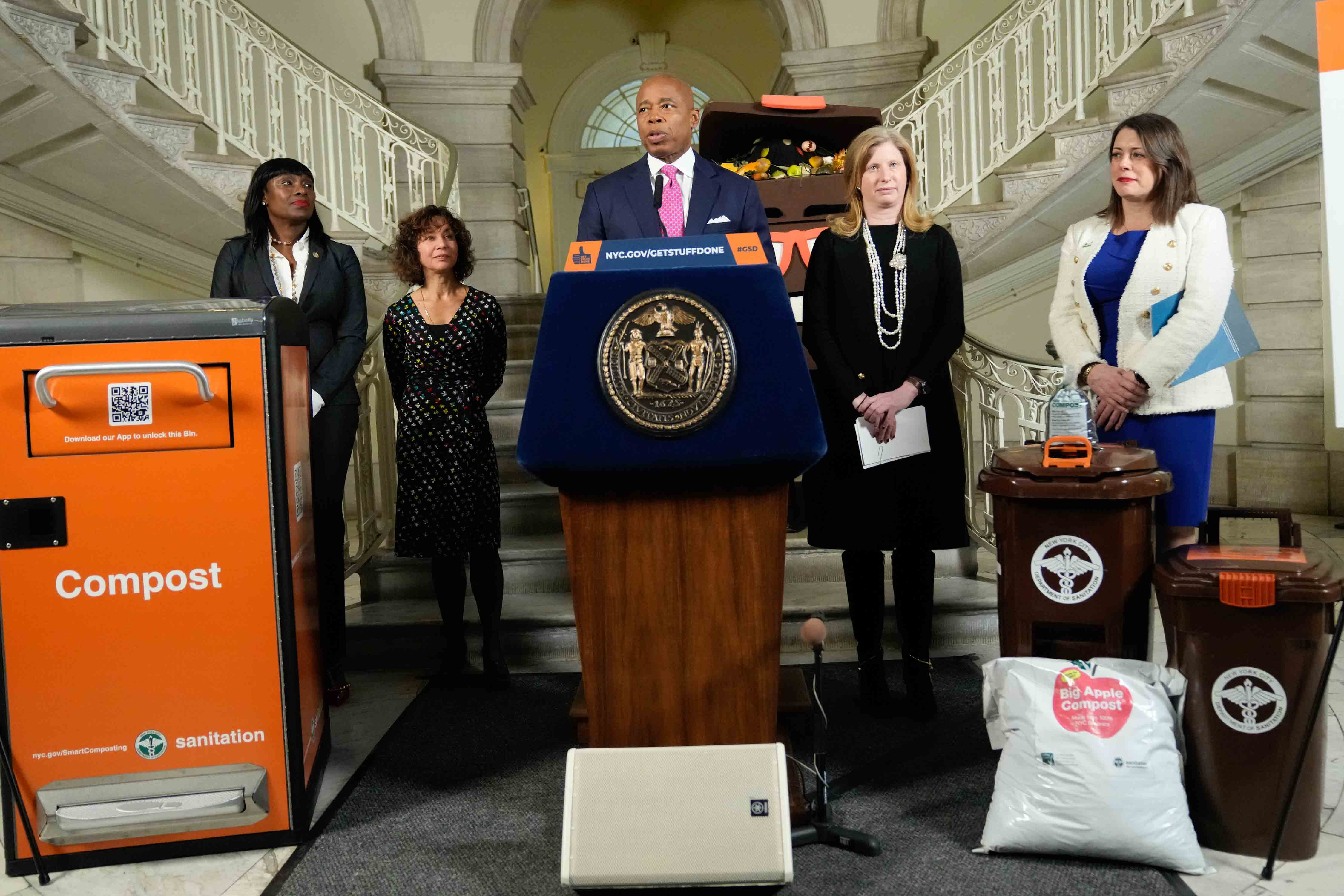 Mayor Adams’ budget cuts to delay compost service in Bronx and Staten Island, sources say Mayor Adams’ budget cuts to delay compost service in Bronx and Staten Island, sources say