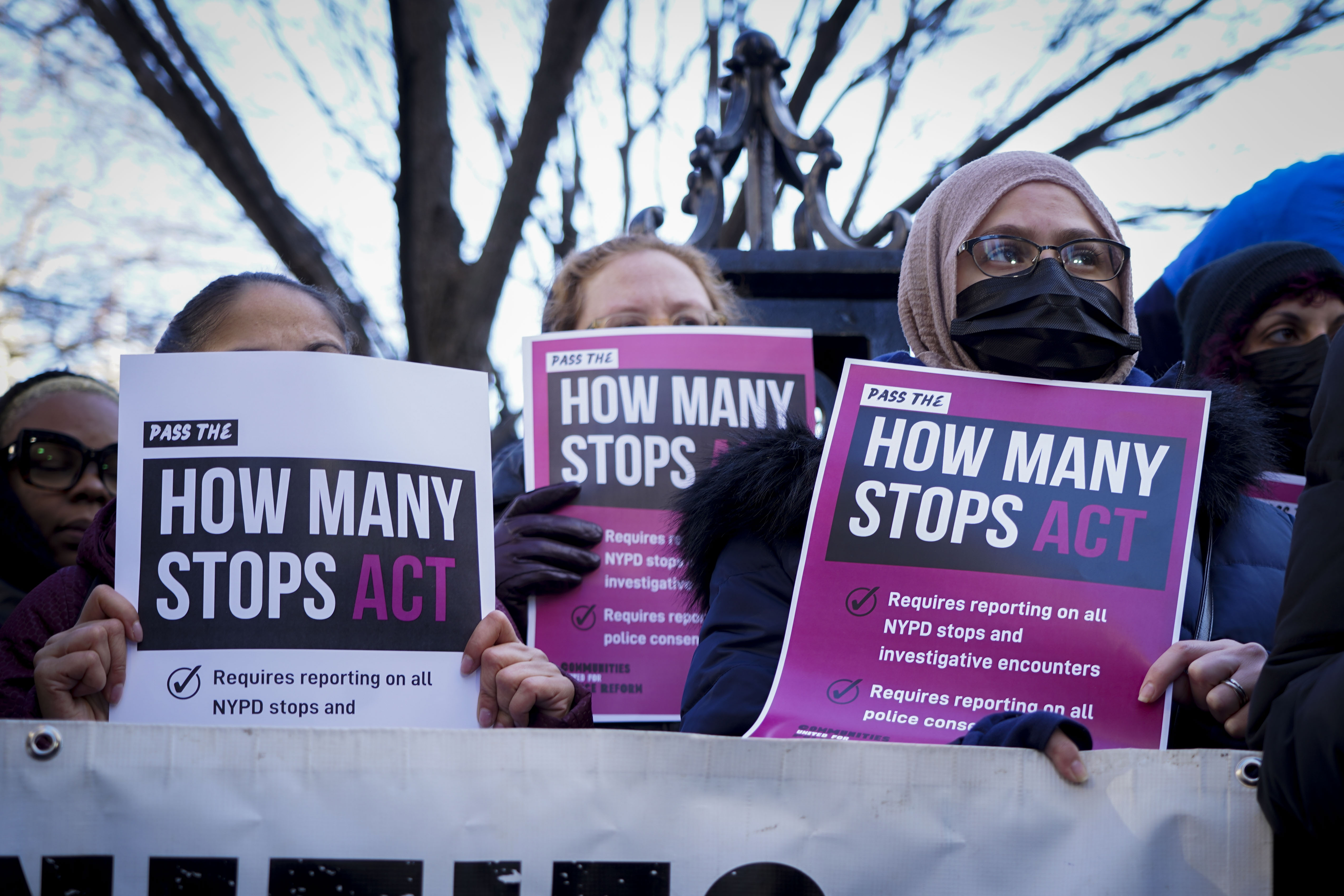 Former NYPD deputy commissioner throws support behind Council&rsquo;s police transparency bill