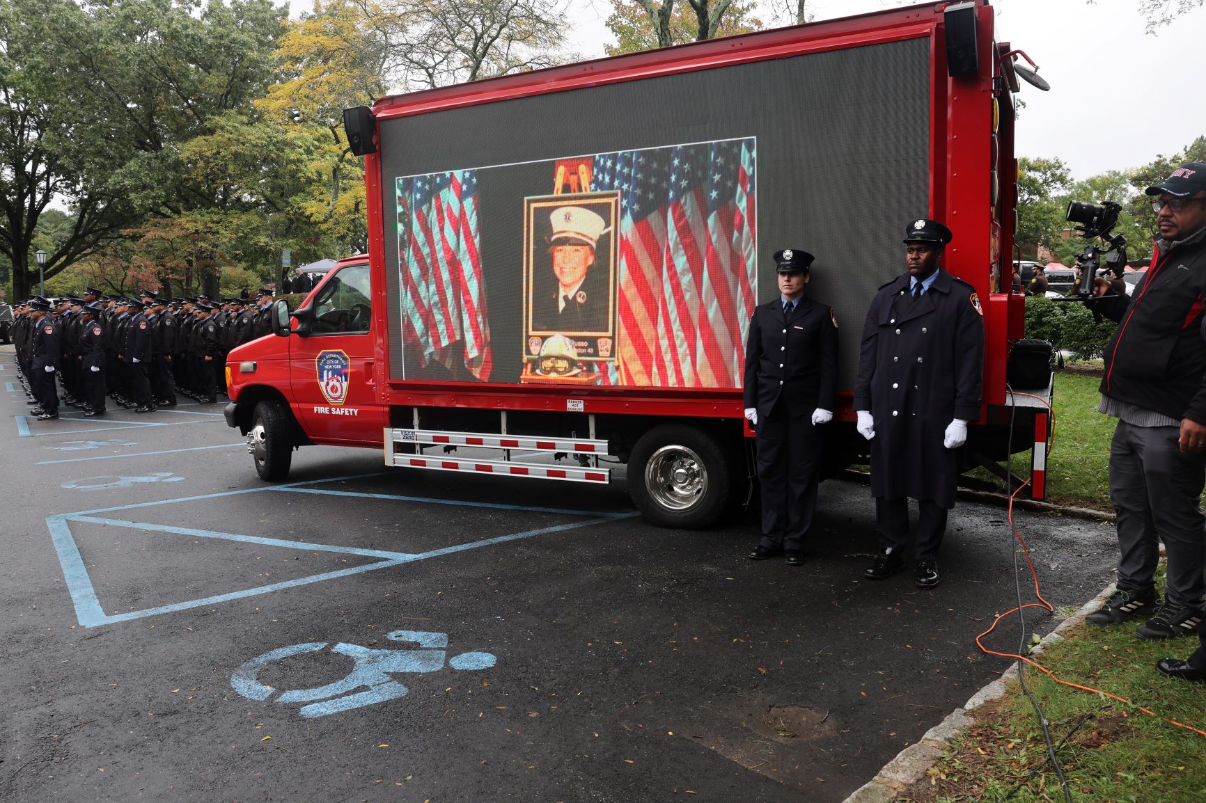 Man accused of stabbing FDNY lieutenant slated for arraignment in Queens