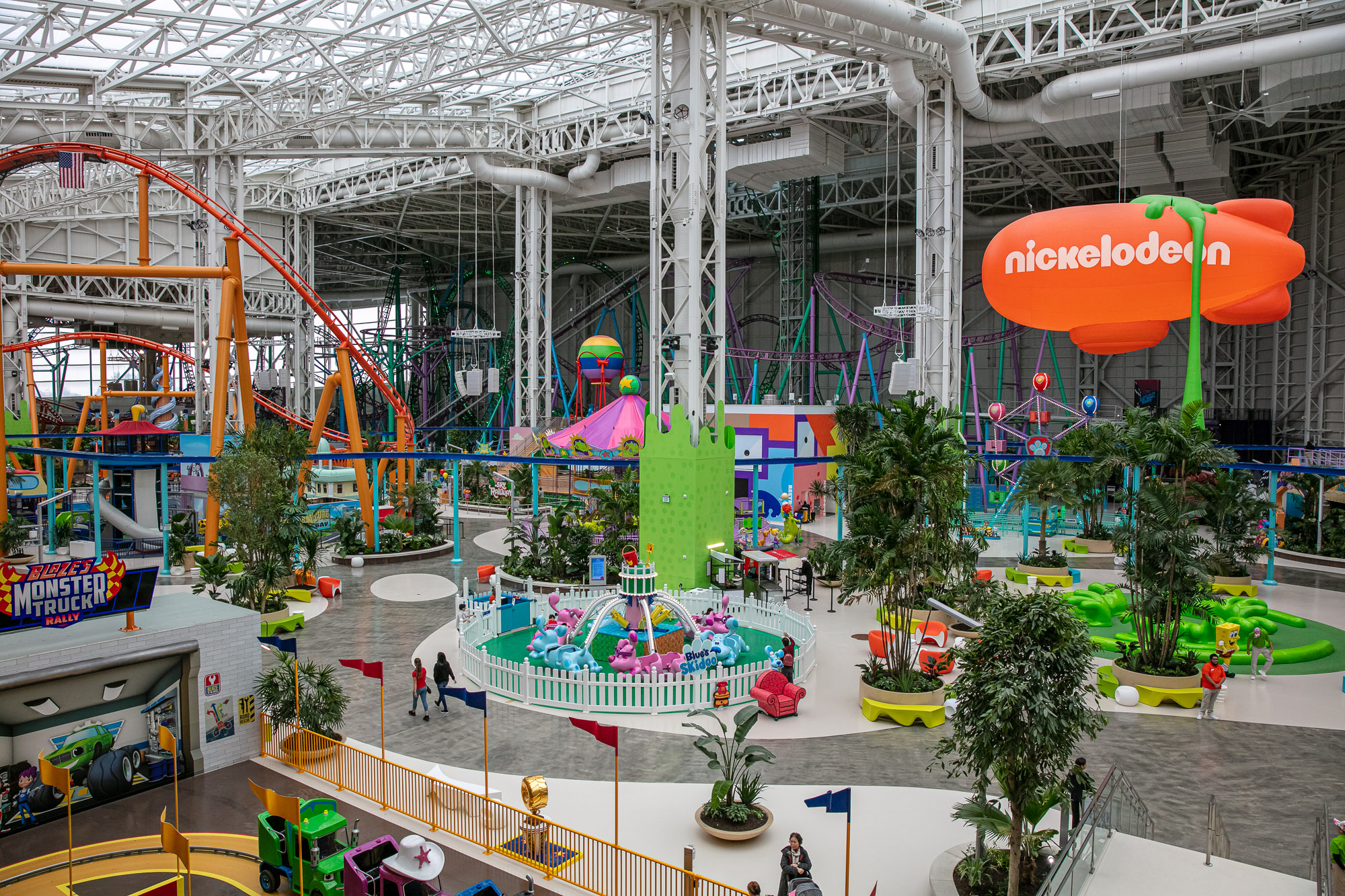 American Dream: can this giant New Jersey mega-mall revive US retail?, Retail industry