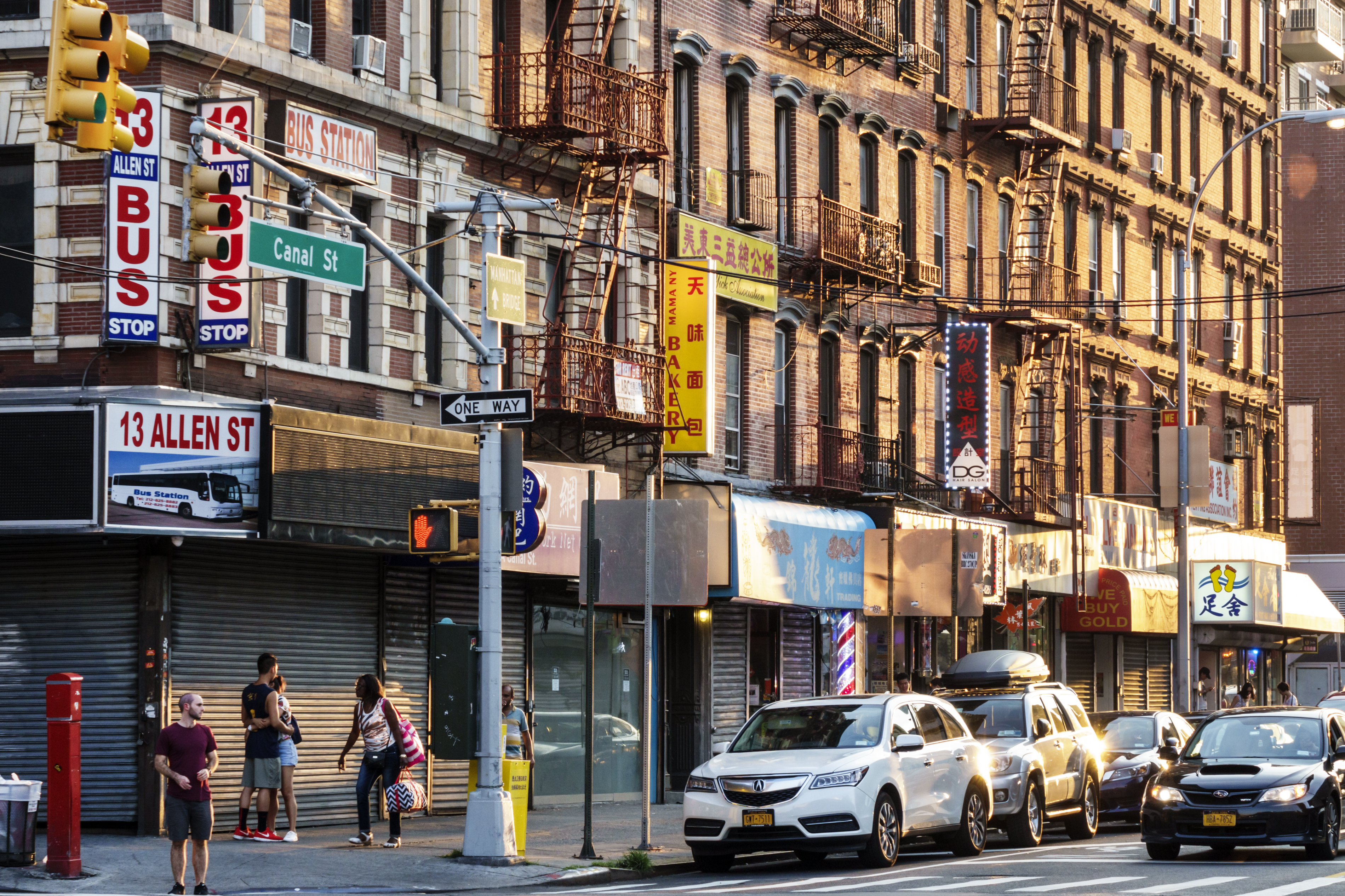 Access-A-Ride driver charged after elderly woman dies in Chinatown collision Access-A-Ride driver charged after elderly woman dies in Chinatown collision