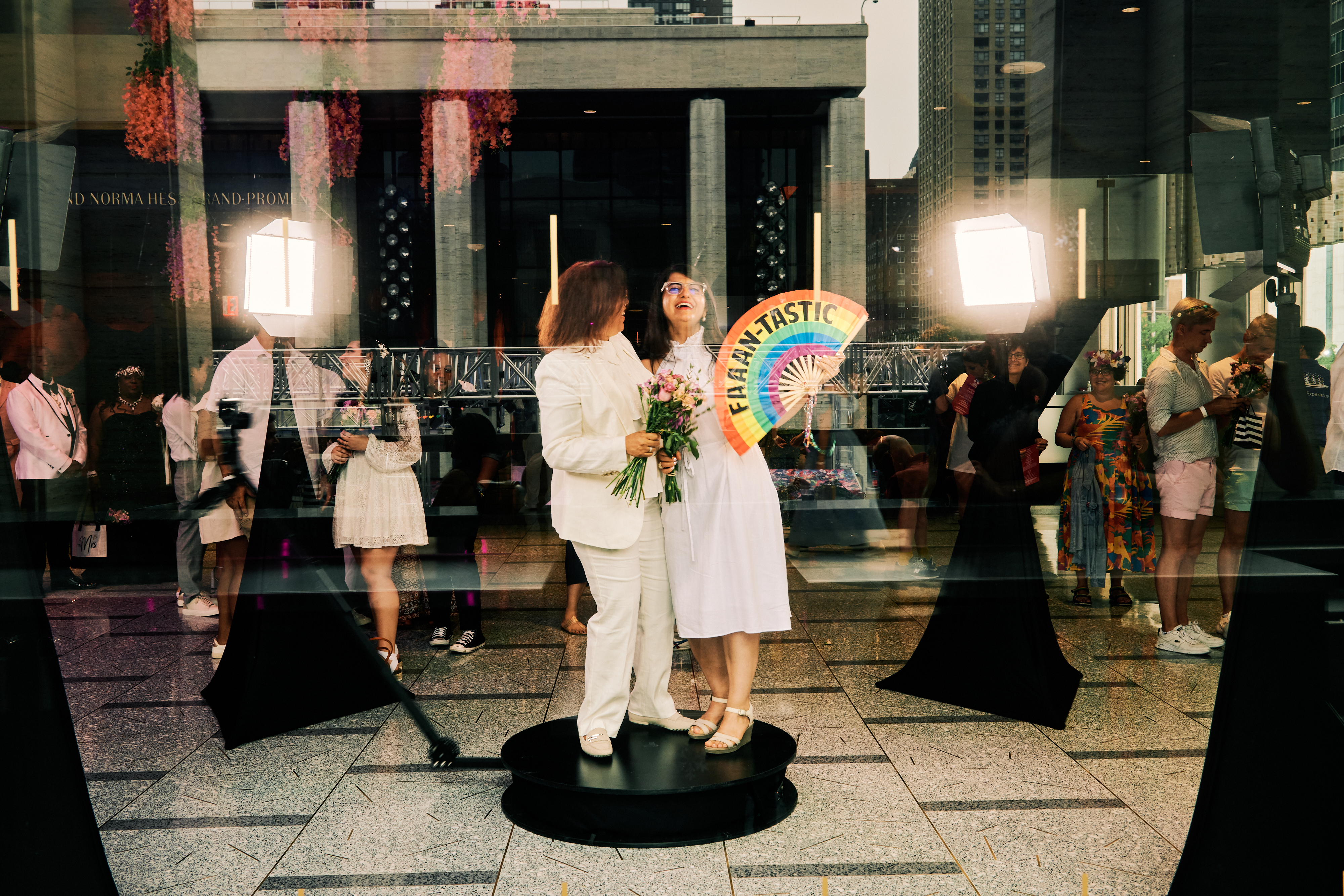 Lincoln Center hosts mass wedding for 500 NYC couples Lincoln Center hosts mass wedding for 500 NYC couples