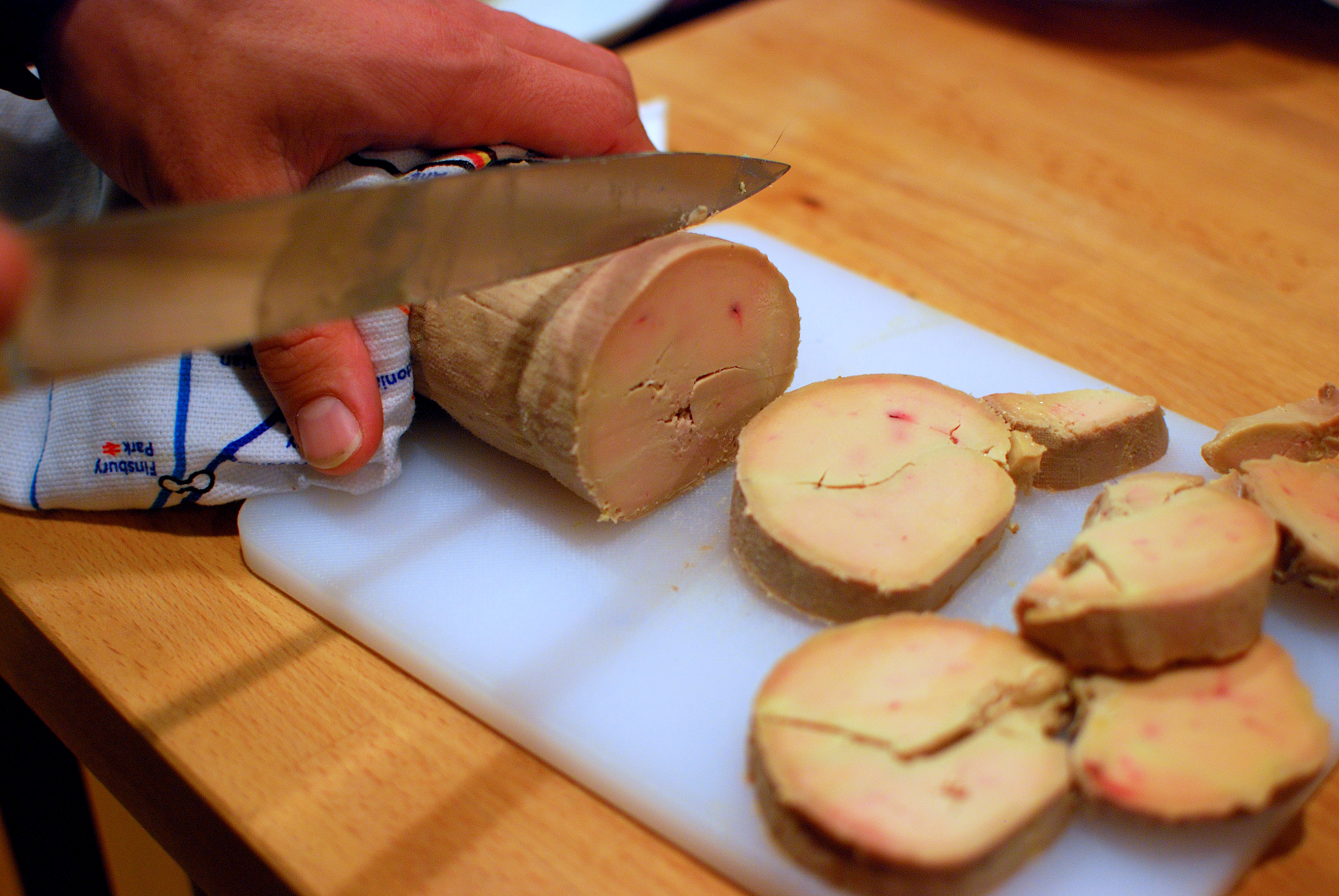 Early Addition: NY officials are not ducking around with foie gras