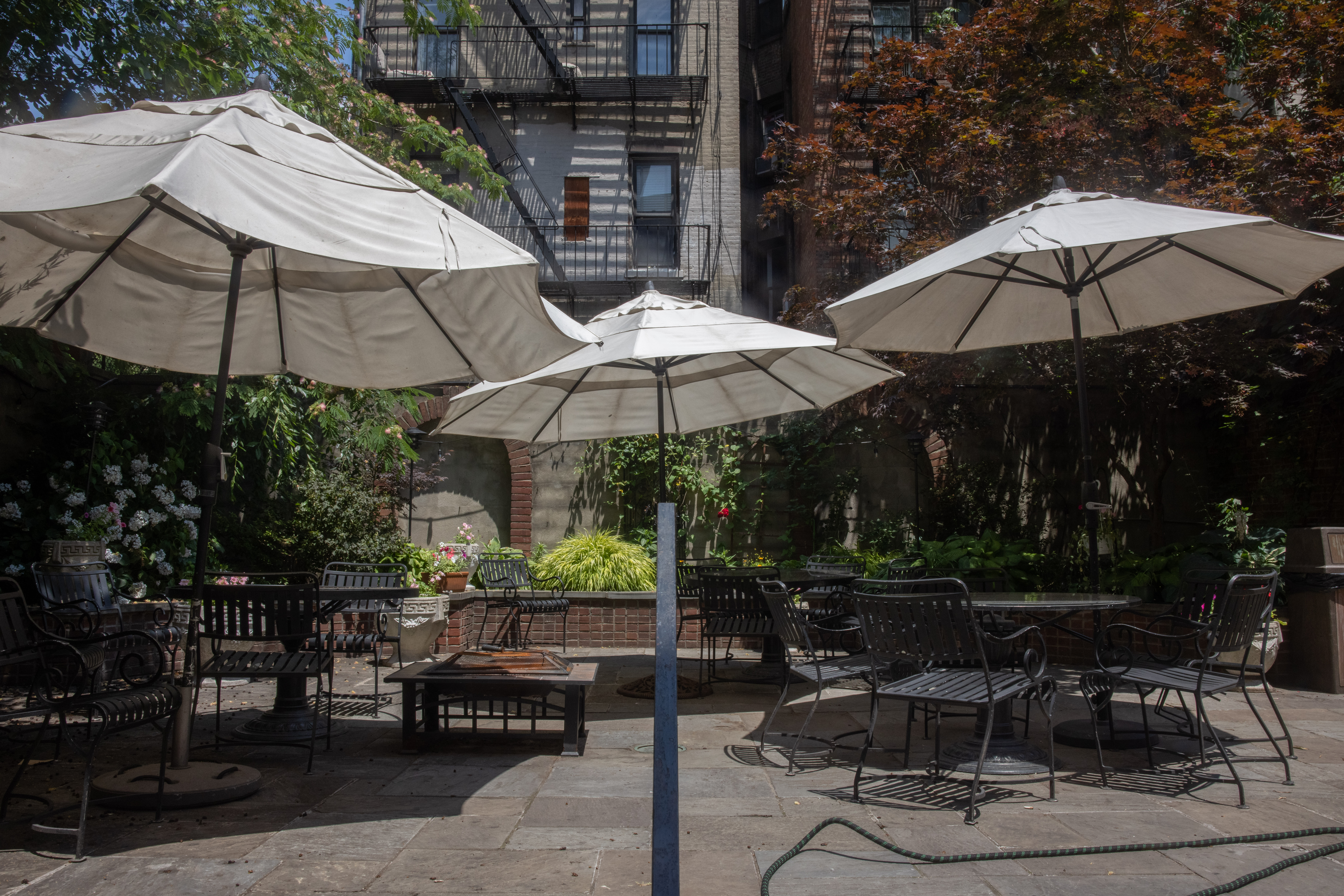 Inside NYC&rsquo;s Original Social Club For Mental Health