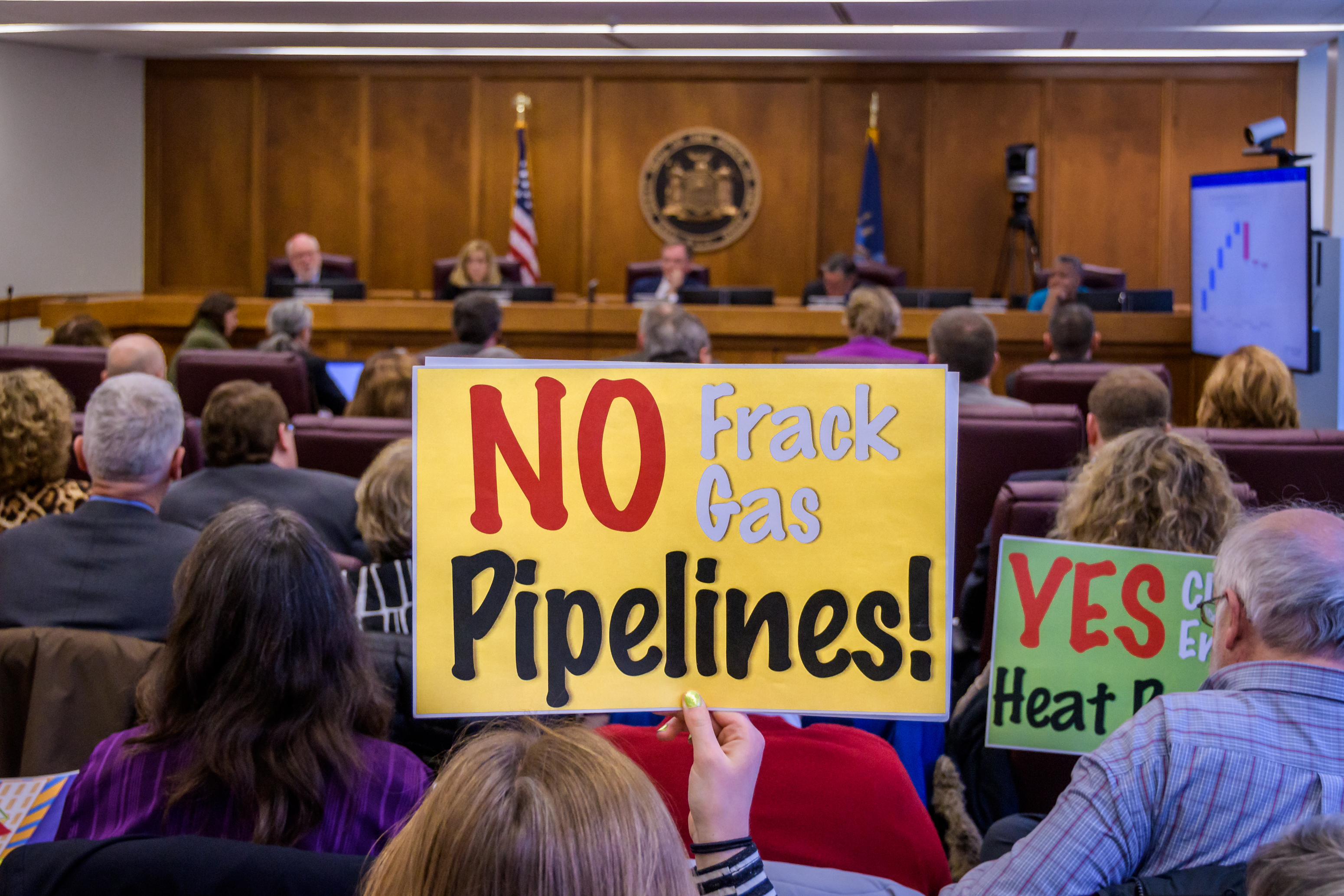 New York state lawmakers seek to ban new fracking technique