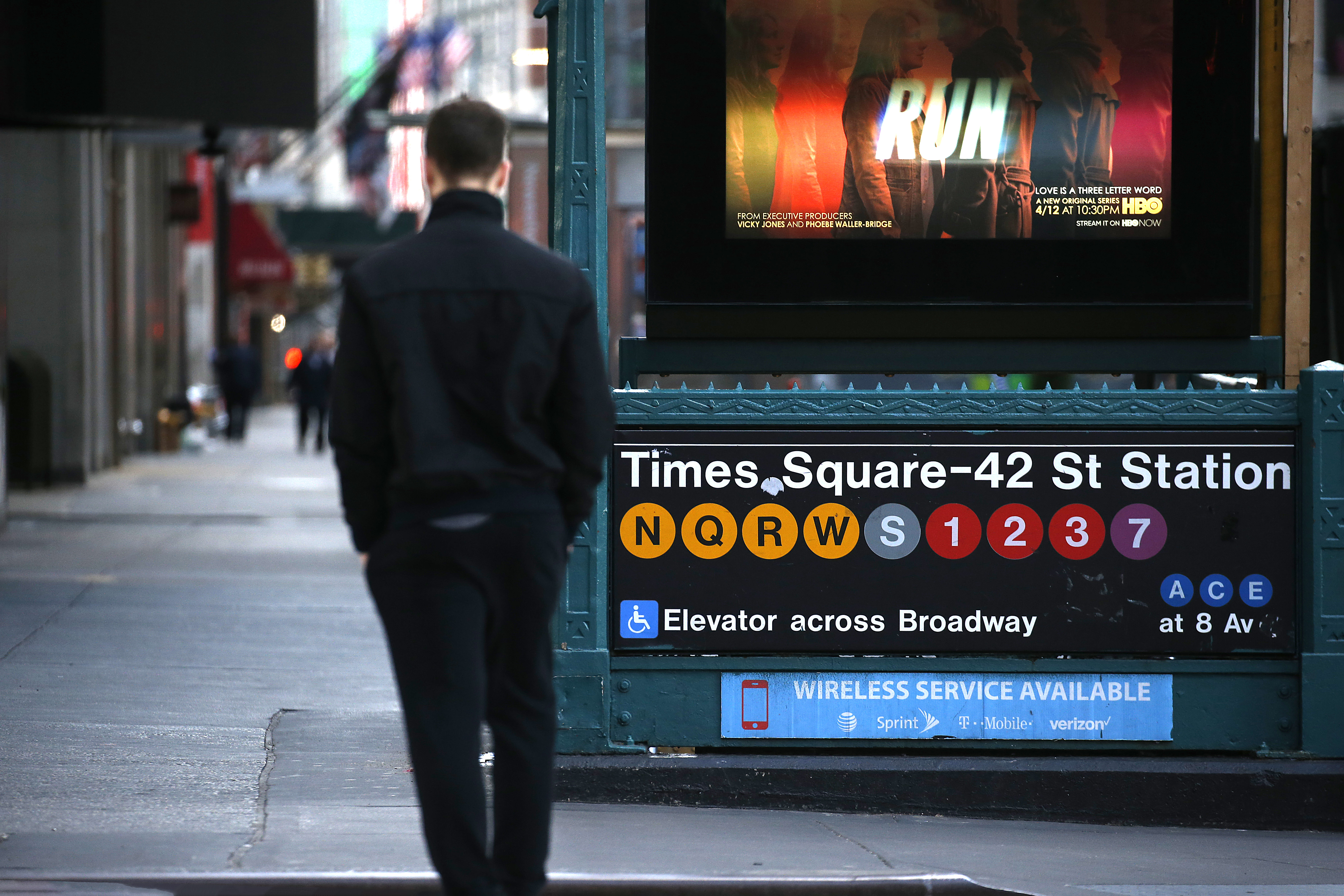 Federal judge blocks NY gun ban in Times Square, subways