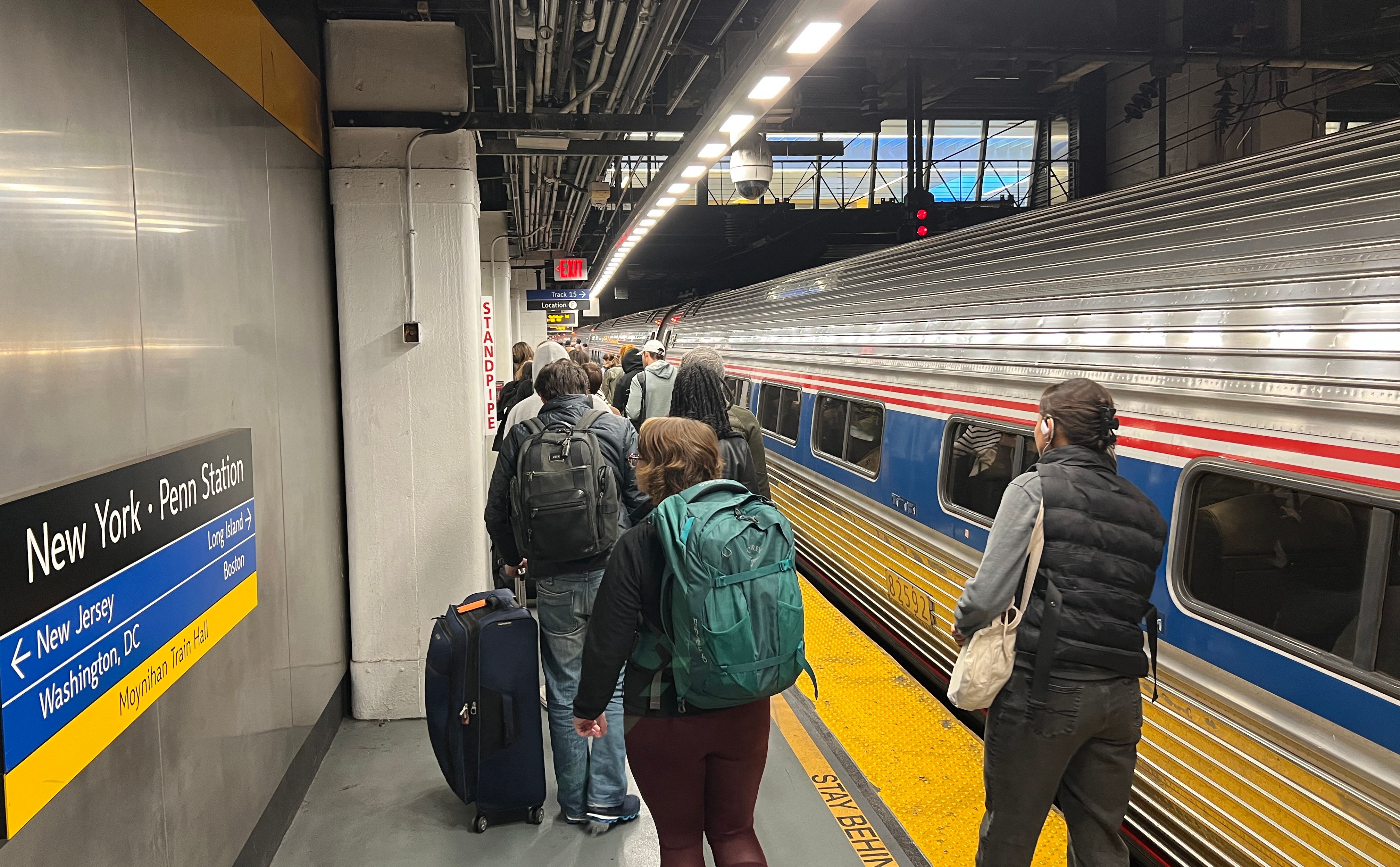 Partial Amtrak shutdown prompted by discovery of cracked steel beams at Midtown parking garage