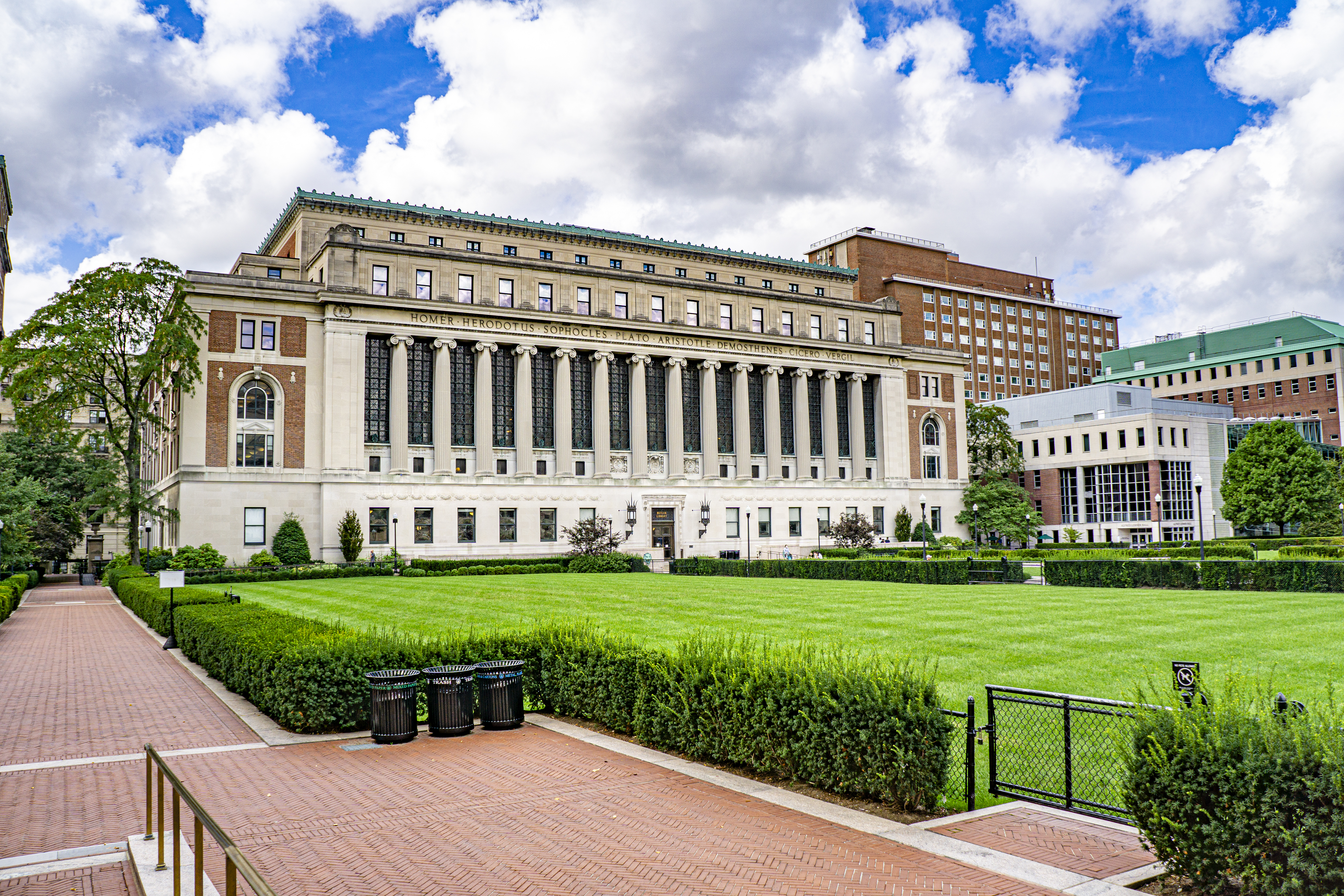 Columbia University says it will notify 6,500 former patients about gynecologist&rsquo;s abuse