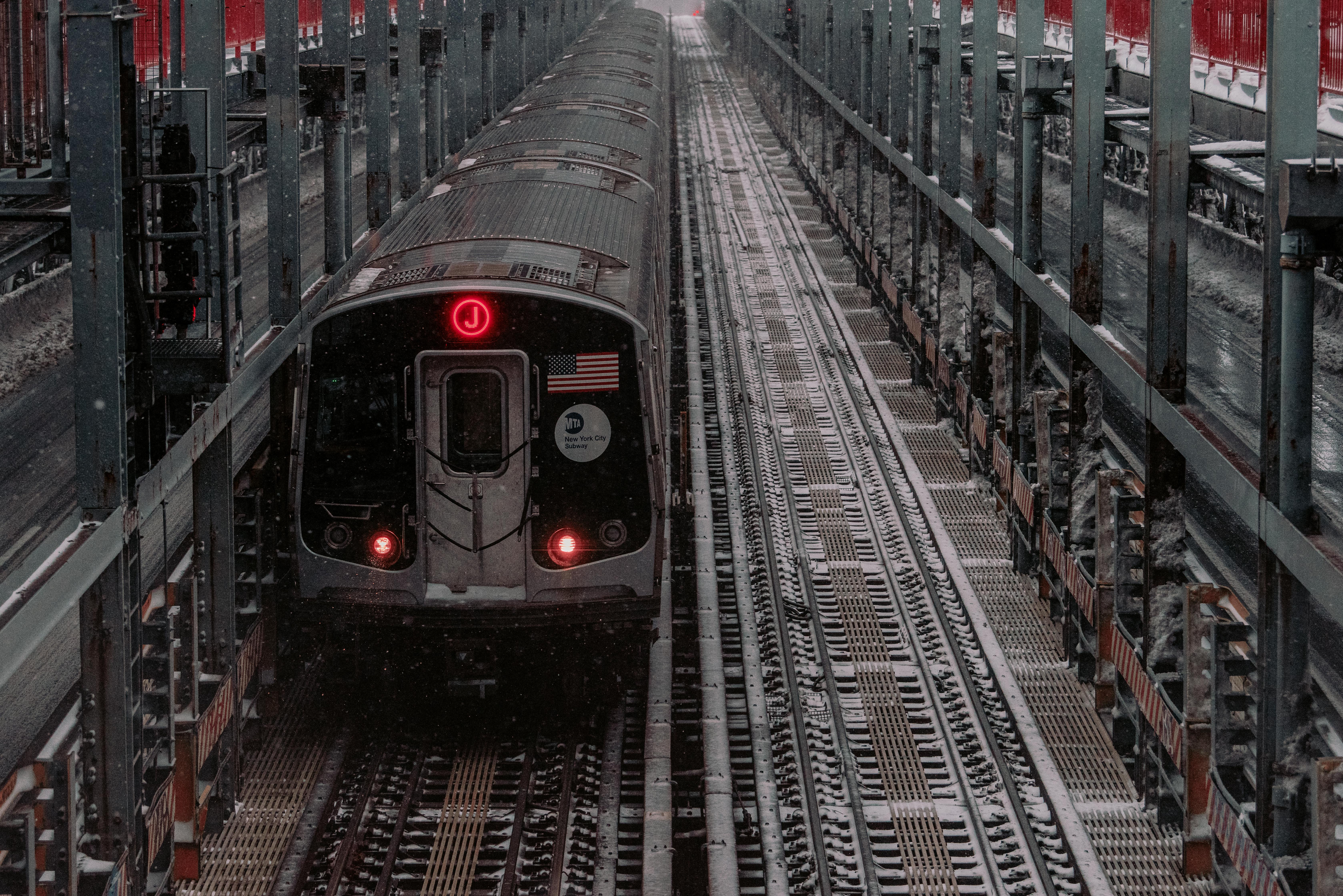 MTA and NYPD warn against 'dangerous' subway surfing trend