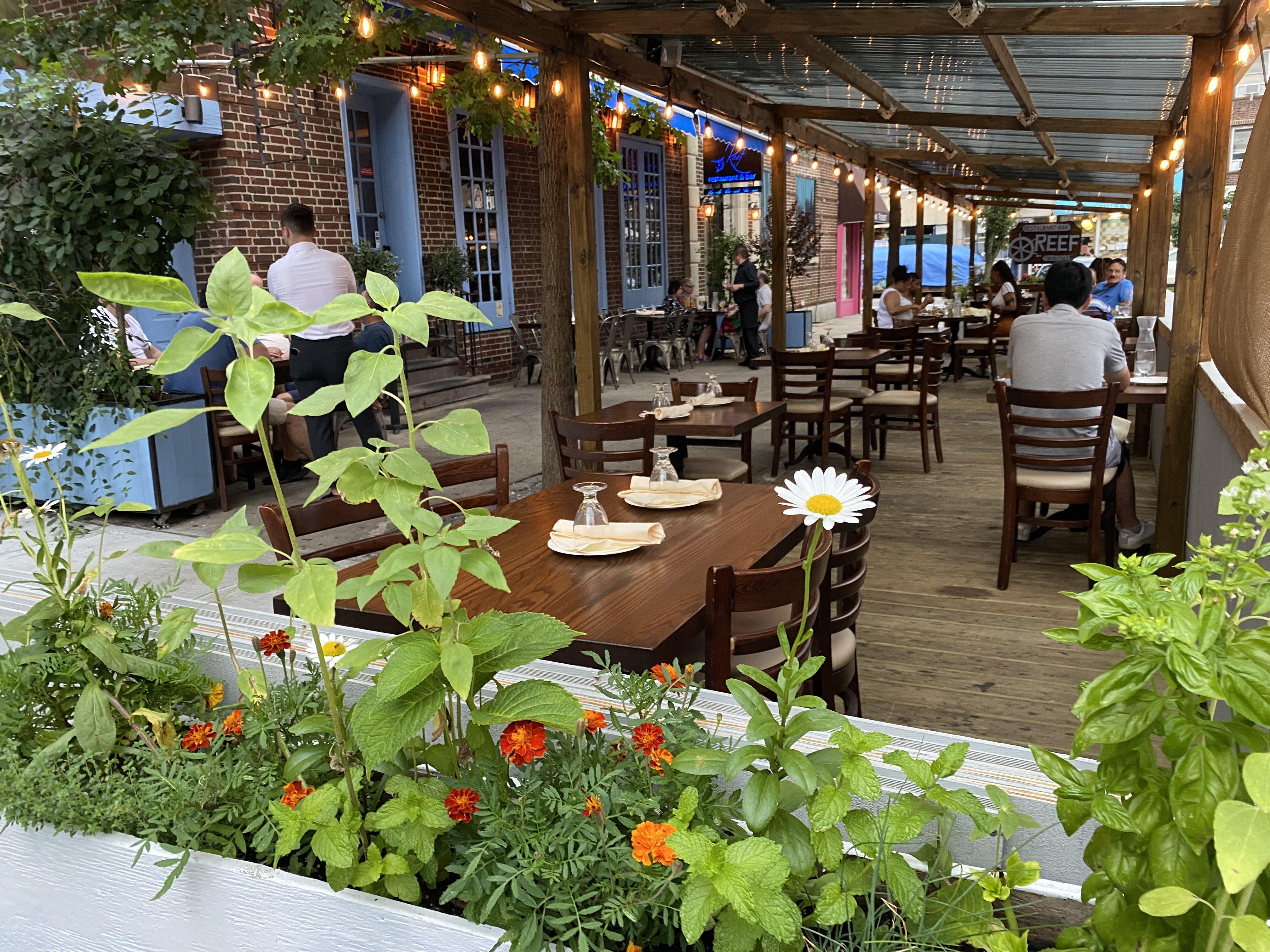 NYC outdoor dining program serves as a boon for outer boroughs, communities of color: Report