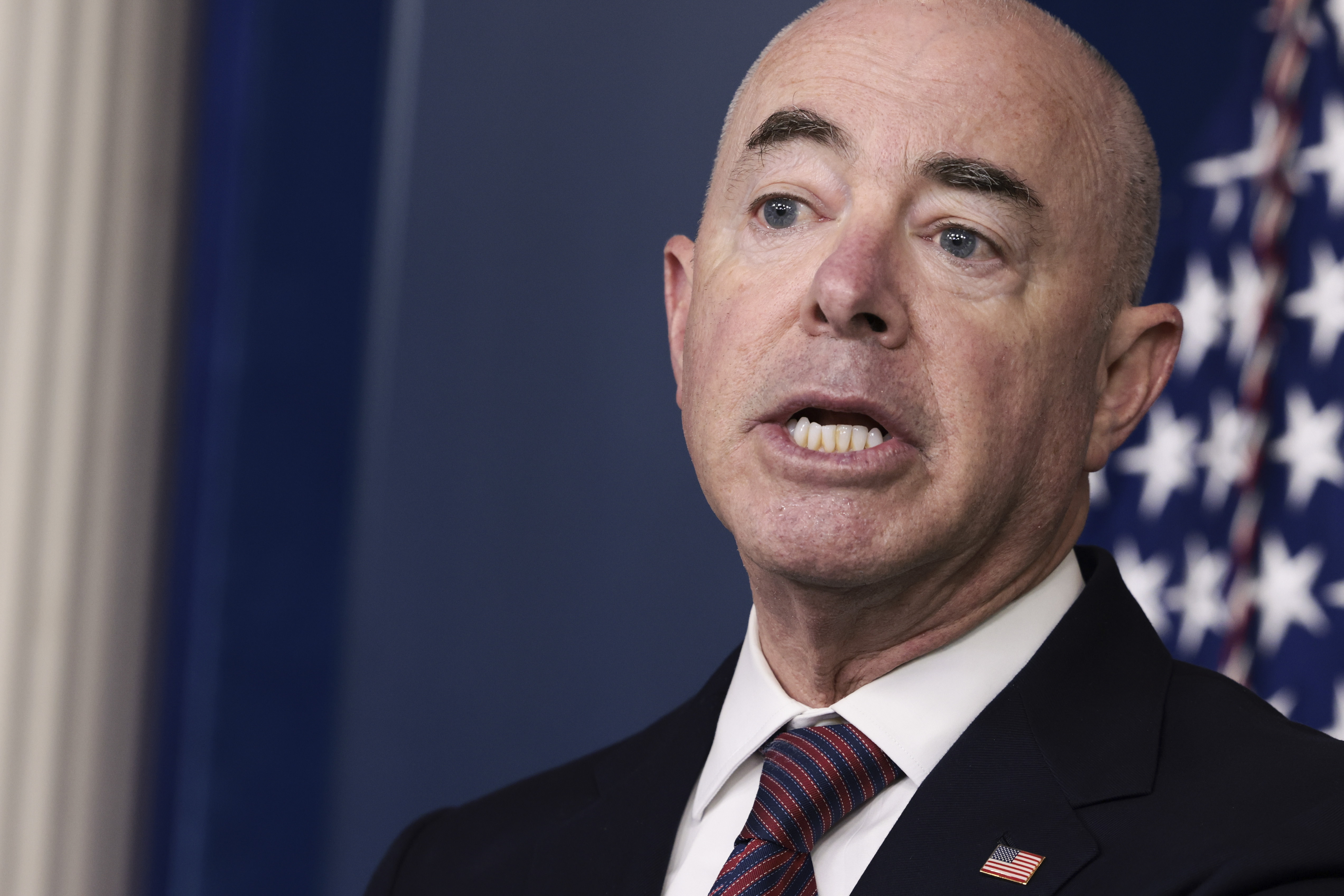 White House outlines how NY government can improve response to migrant crisis