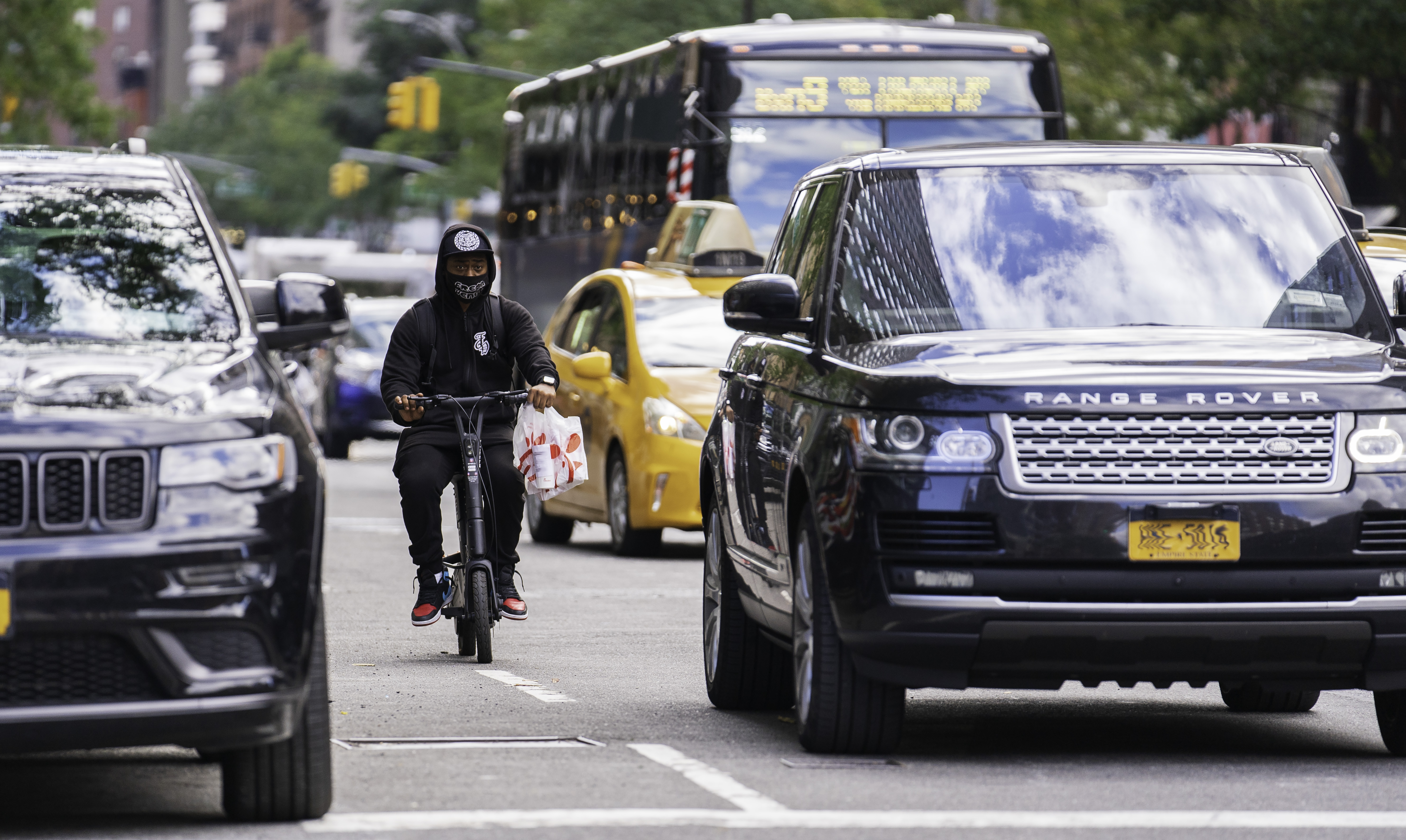 Black drivers in Brooklyn pay more for car insurance, analysis finds