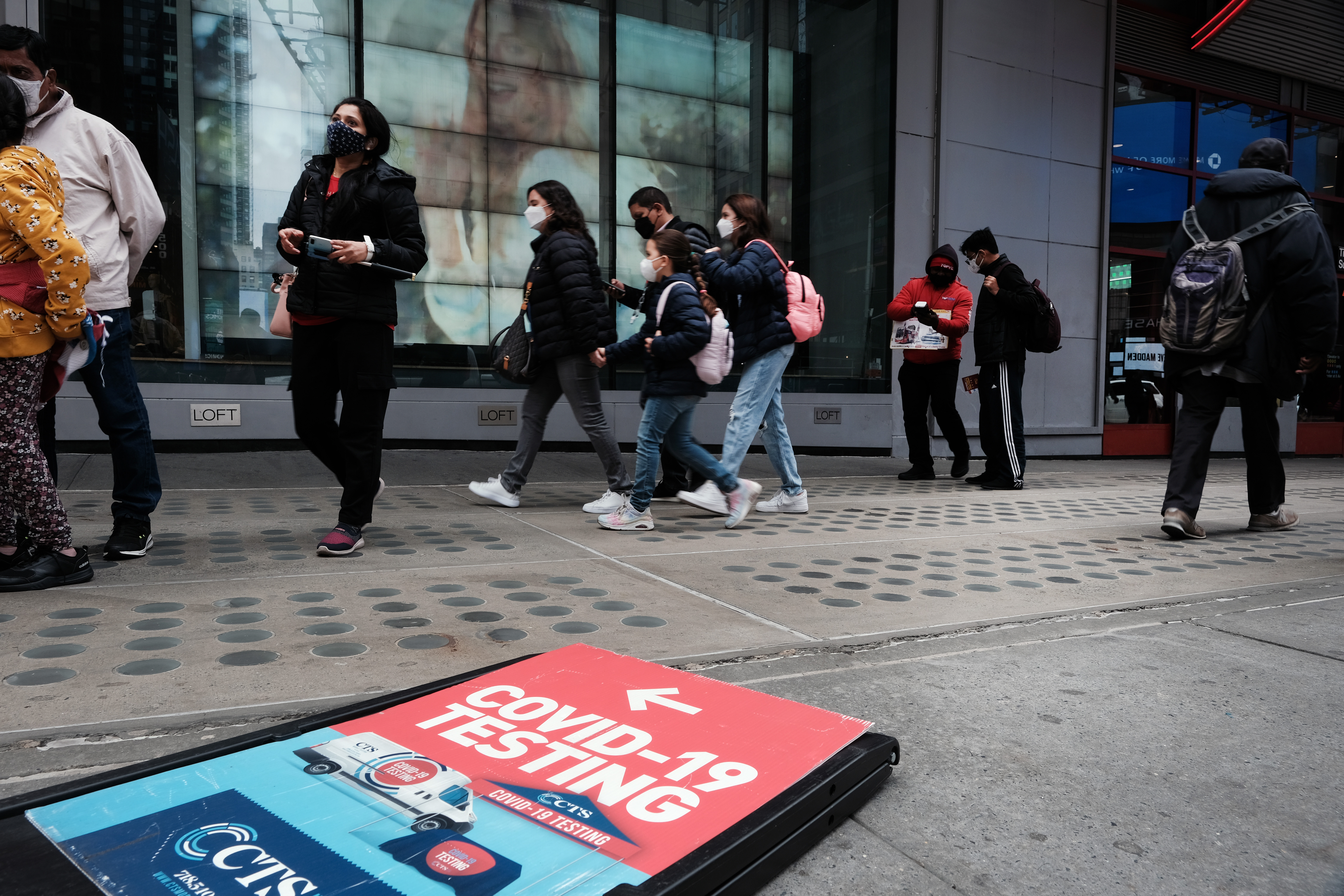 Unvaccinated NYC public school students can attend prom