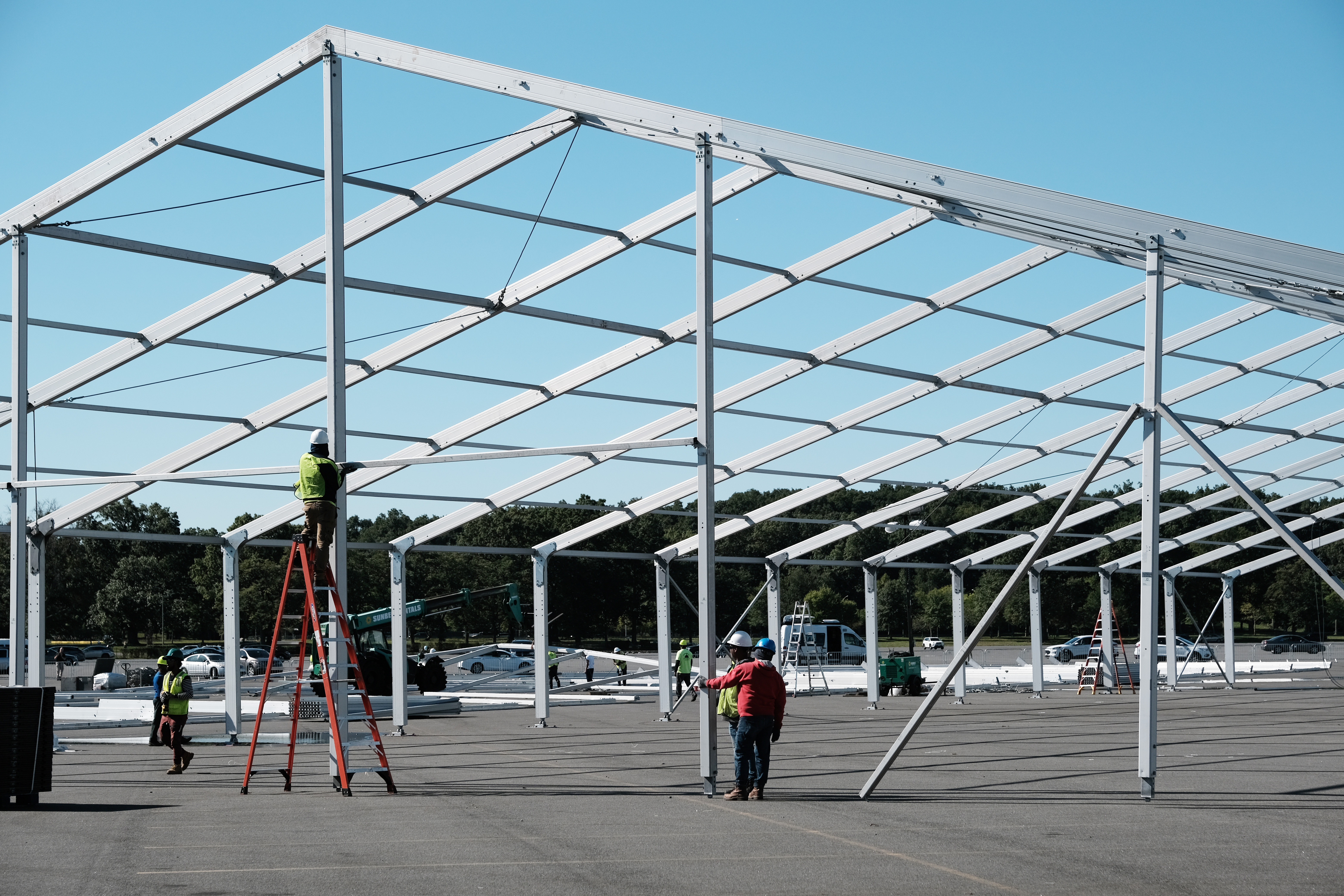 Mayor defends plan to build asylum seeker tent shelter in the Bronx