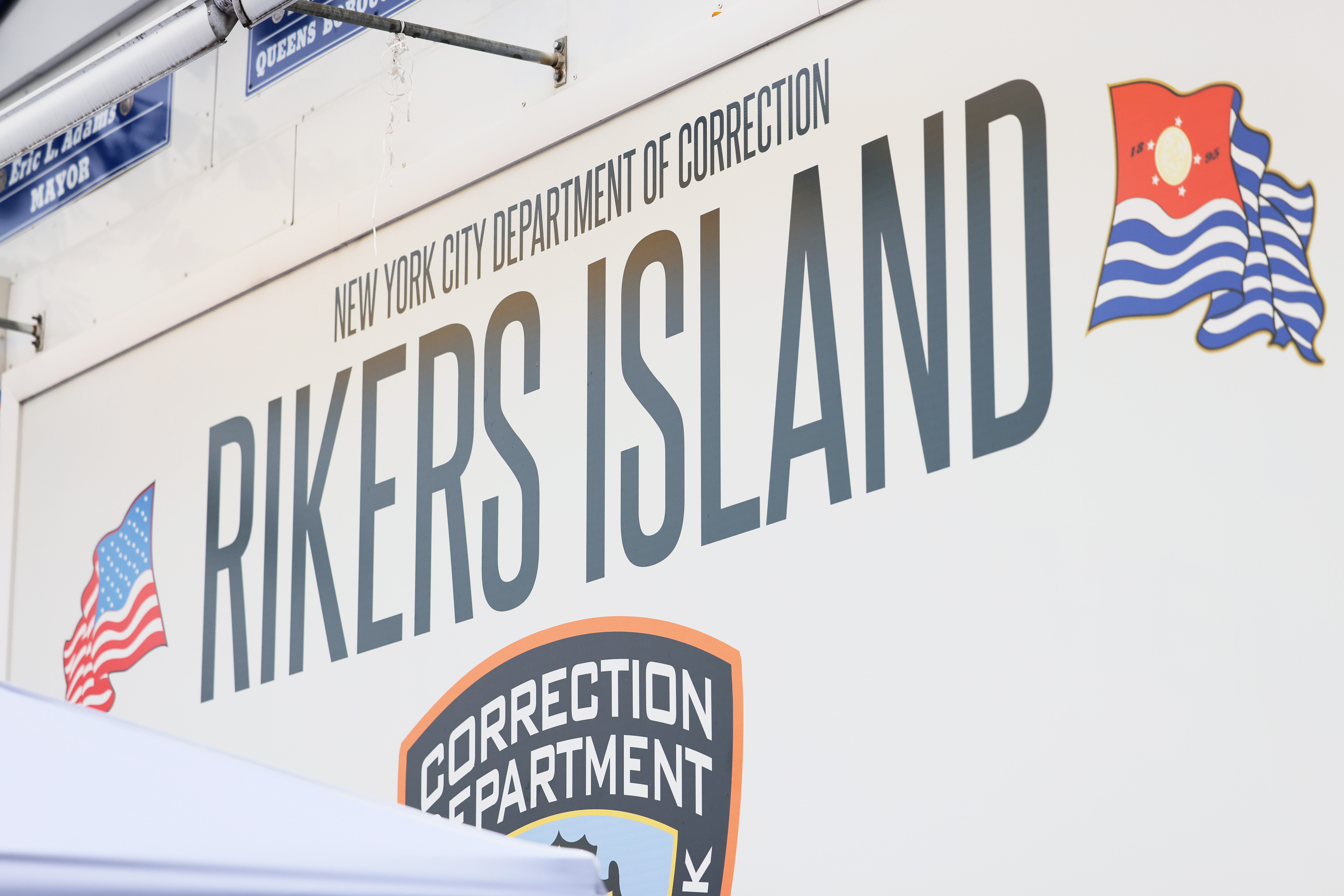 NYC lawmakers pass bill designed to decrease jail population ahead of Rikers’ closure NYC lawmakers pass bill designed to decrease jail population ahead of Rikers’ closure