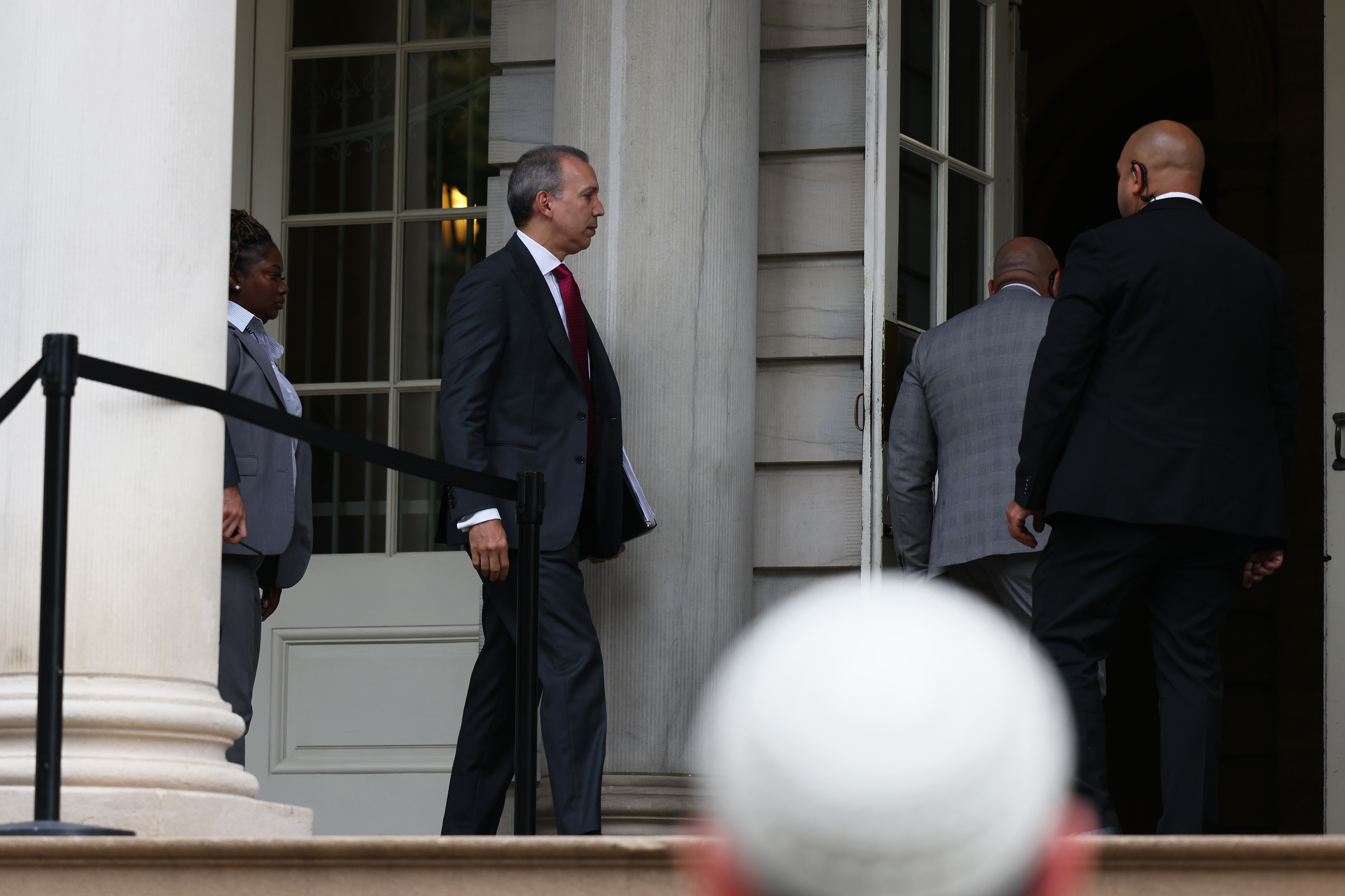 Departing head of NYC&rsquo;s troubled jails will continue to work with department