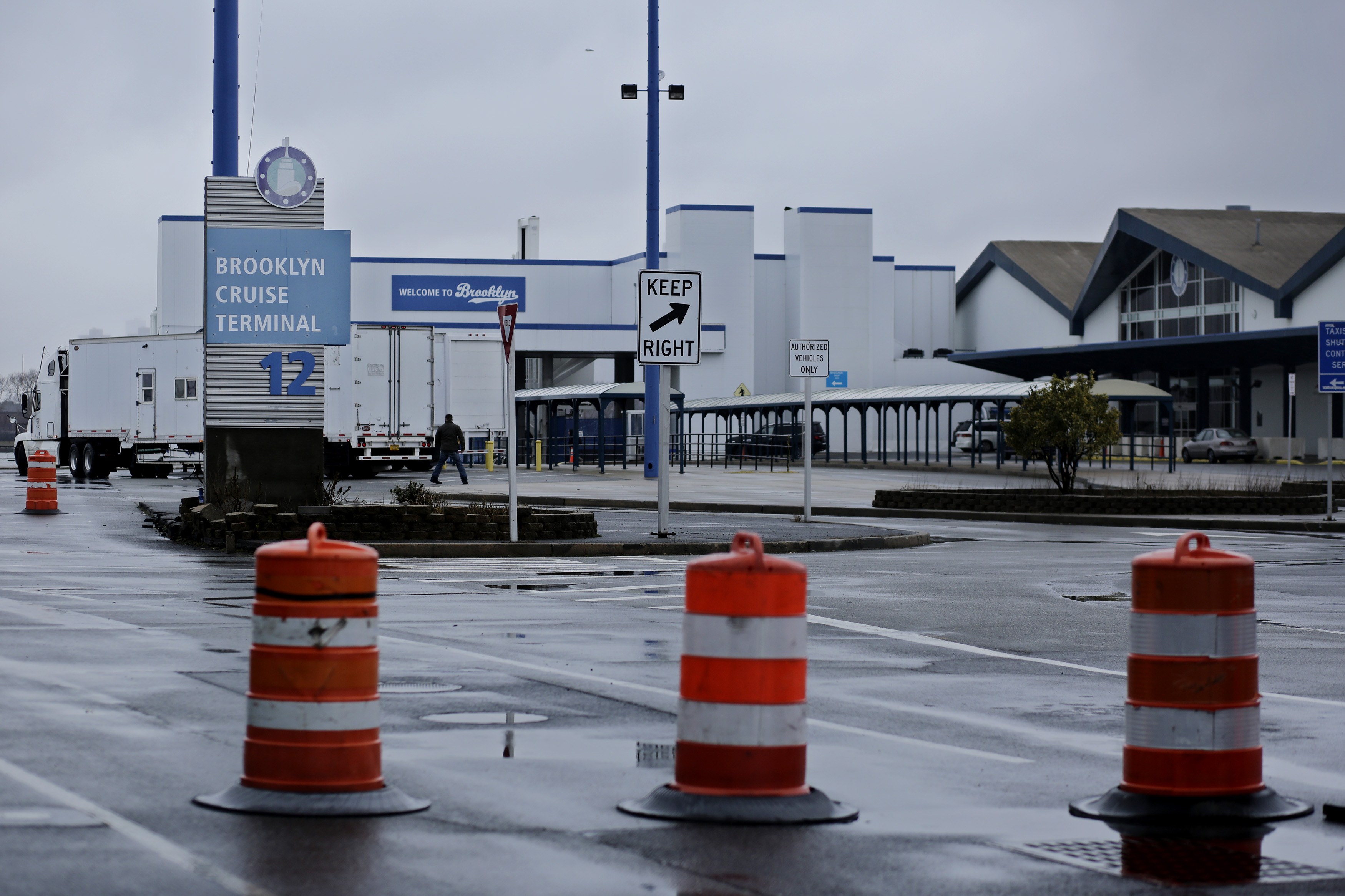 City plans 2 shelters for asylum seekers in Brooklyn, Manhattan, as Red Hook facility closes