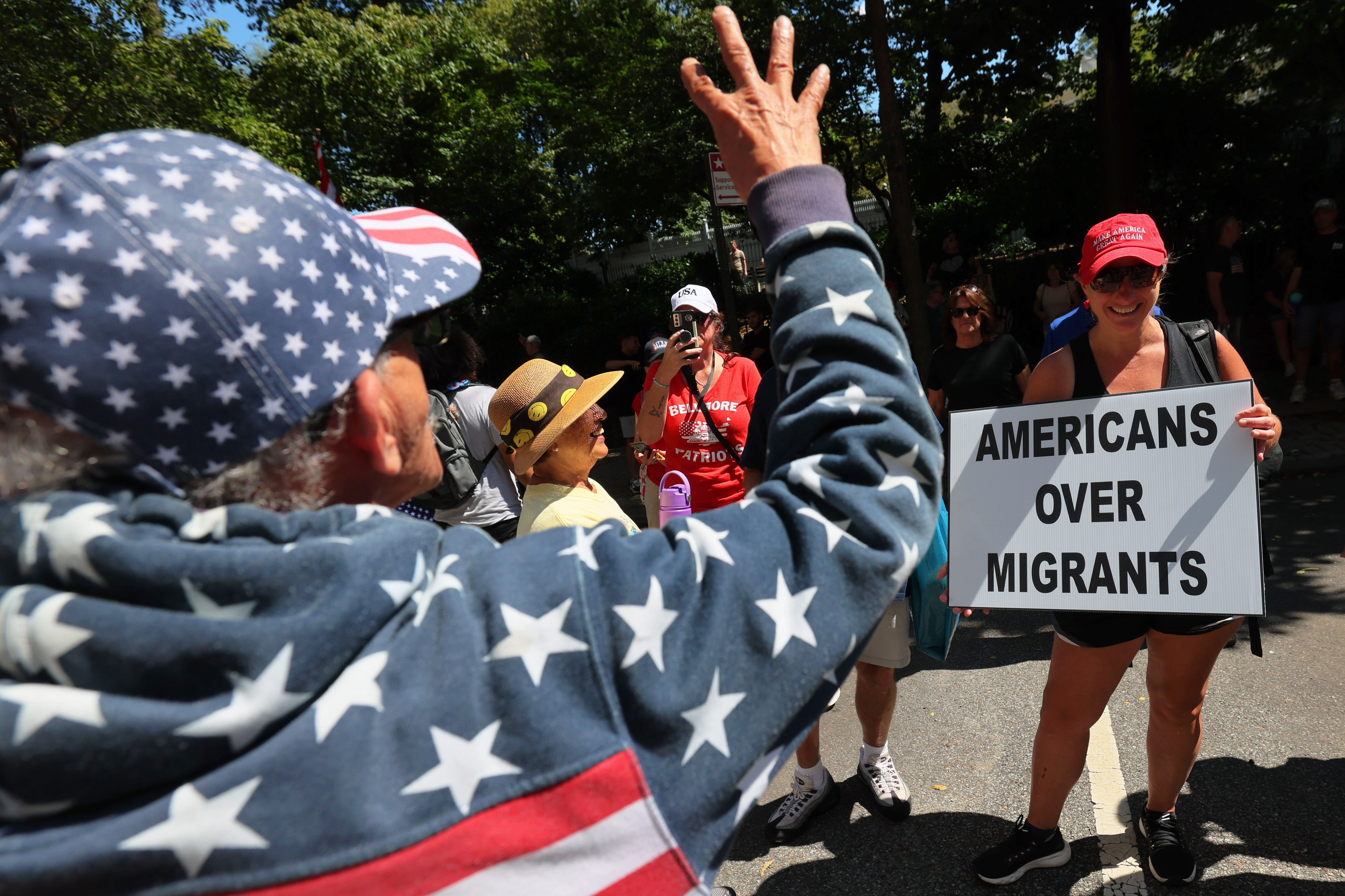 Large protest planned at Staten Island migrant shelter after rowdy rally at Gracie Mansion