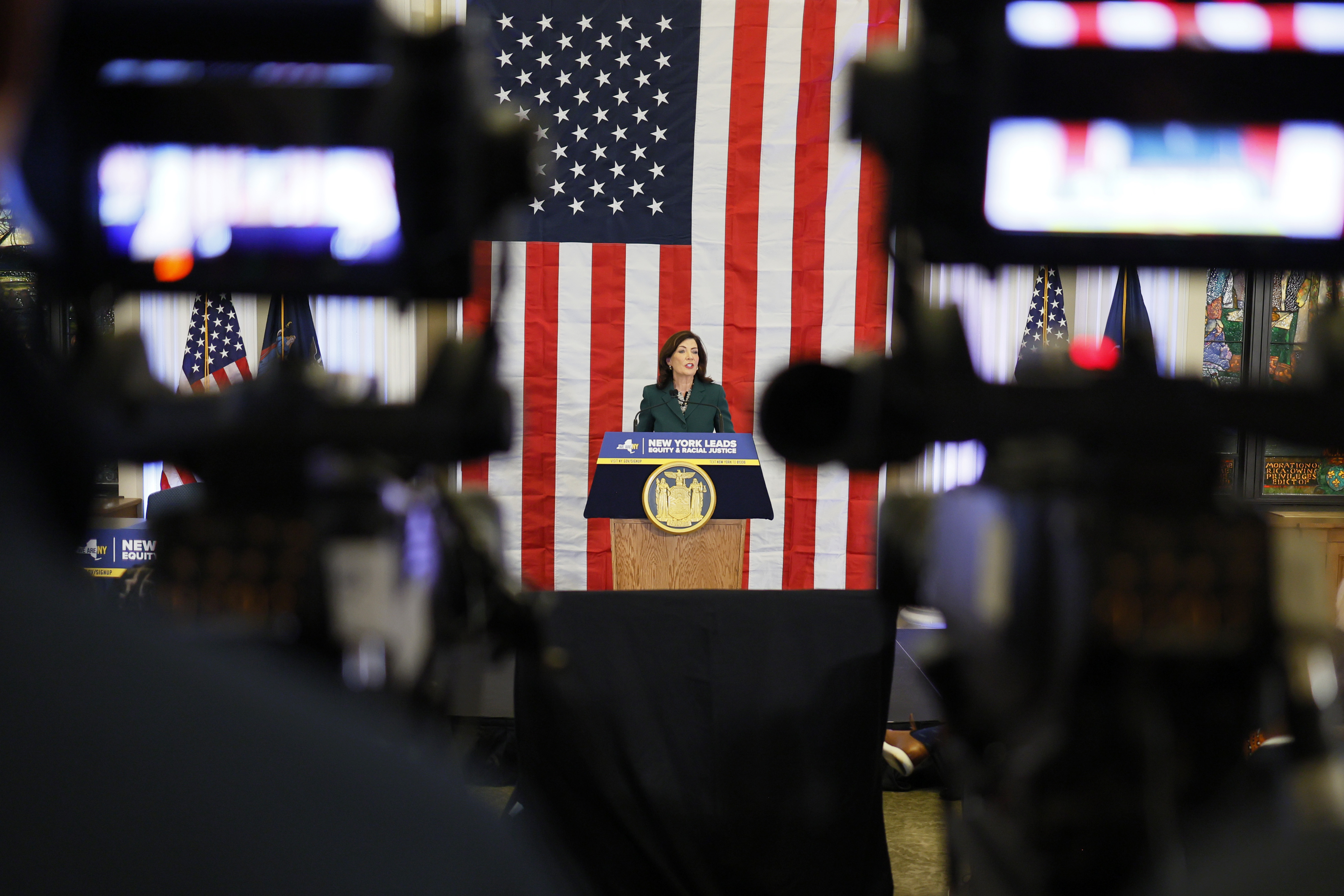 Gov. Hochul unveils 2024 budget with $2.4B for migrant spending