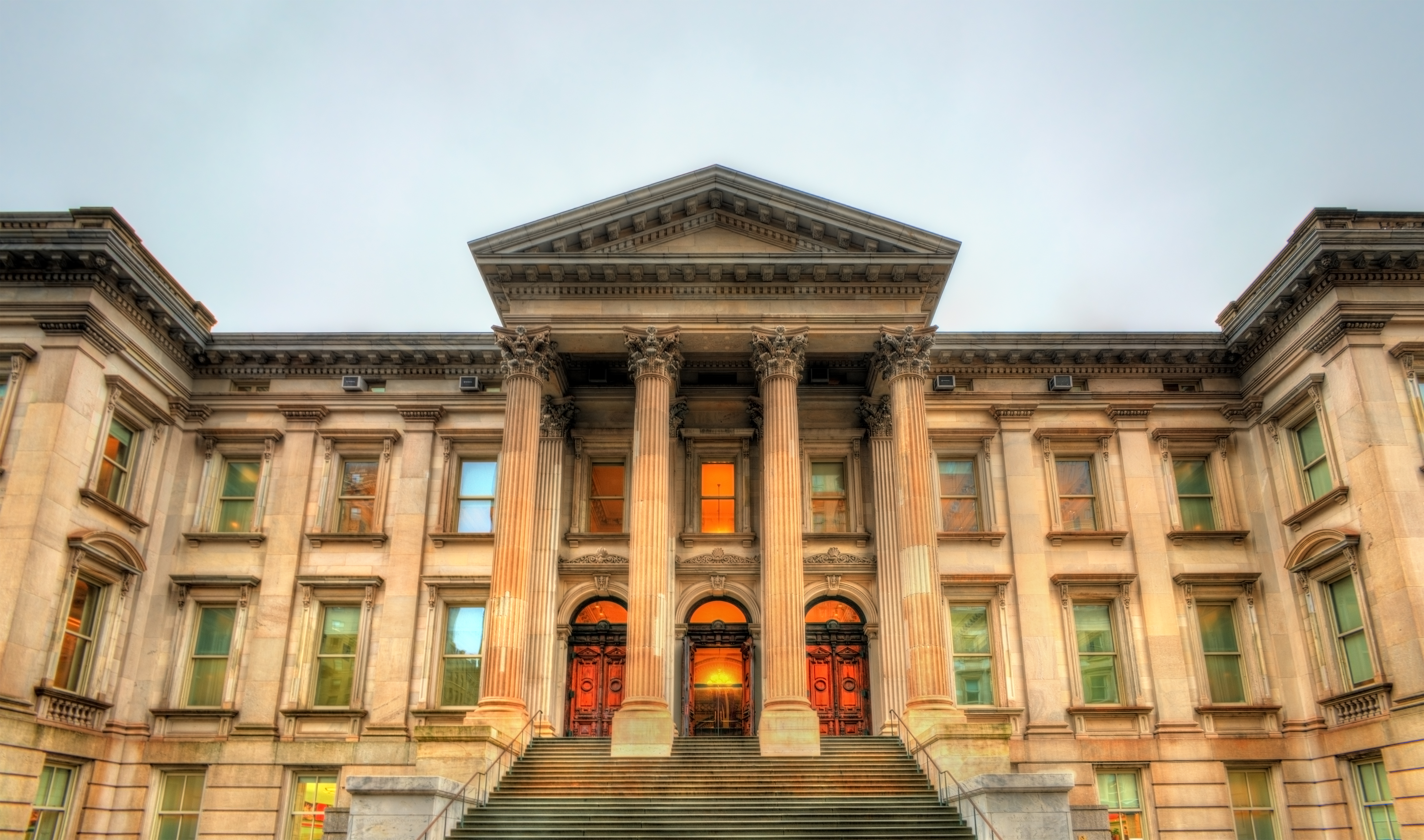 Watchdog calls on NYC schools to ban teachers from talking to students on social media, personal cellphones