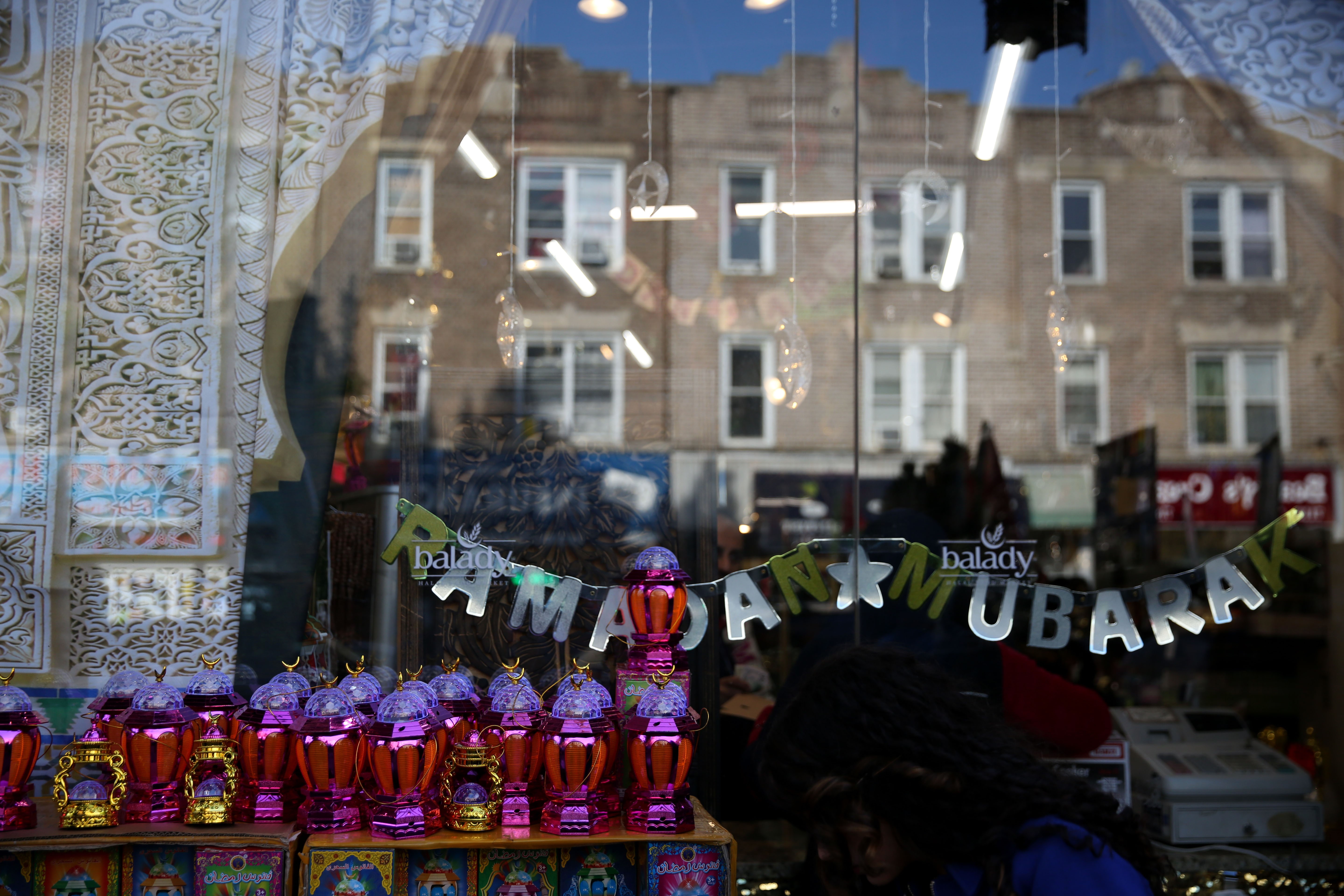 NYC offers free halal iftar meals for Ramadan, Comptroller Lander says