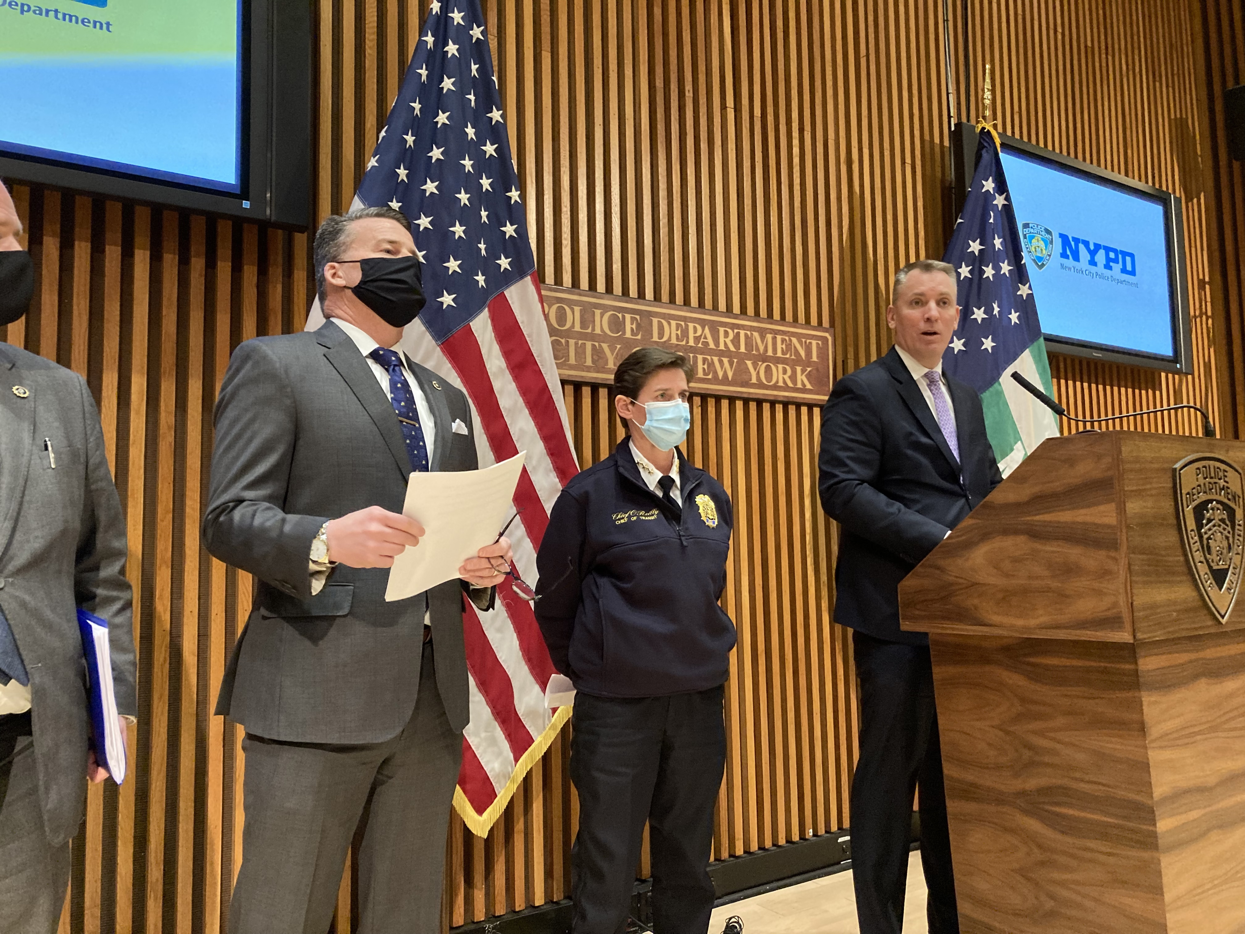 500 More NYPD Officers Will Patrol Subway System After Fatal Stabbings On ‘A’ Line 500 More NYPD Officers Will Patrol Subway System After Fatal Stabbings On ‘A’ Line