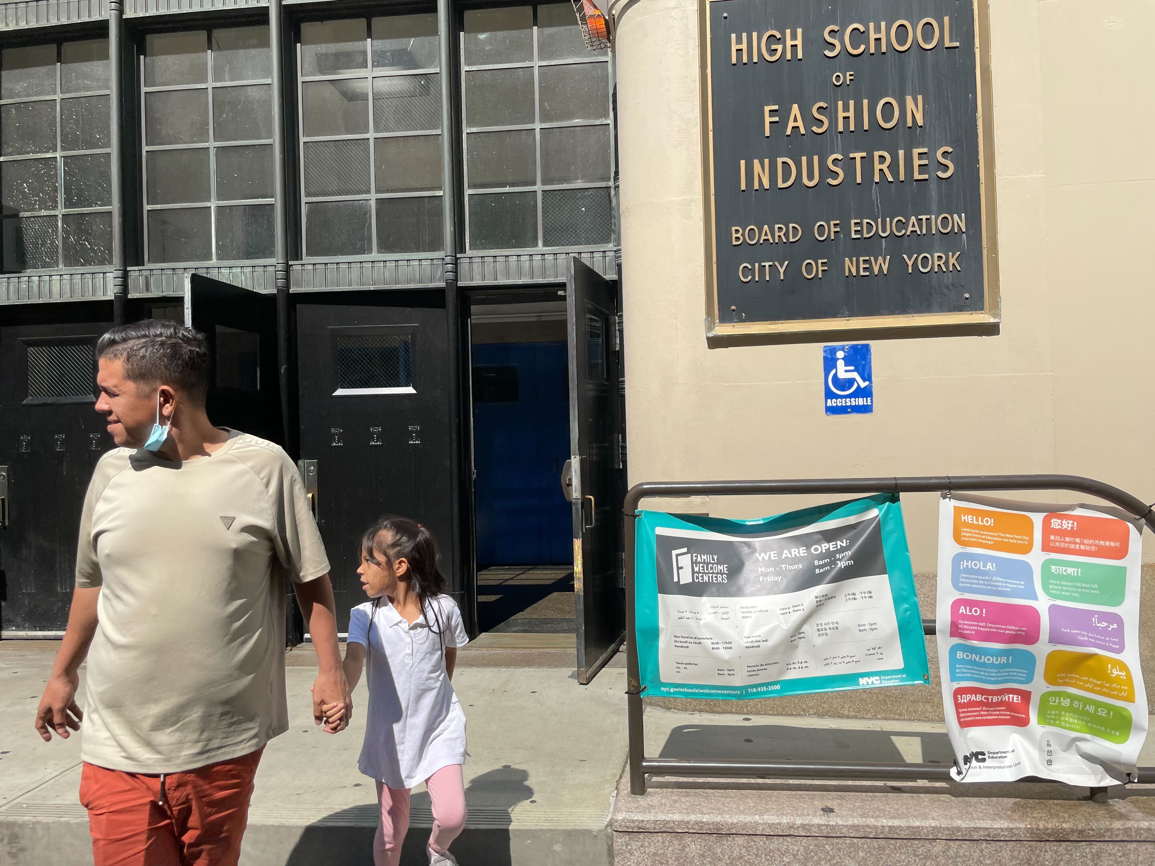 Thousands of migrant students head to school in NYC for 1st time