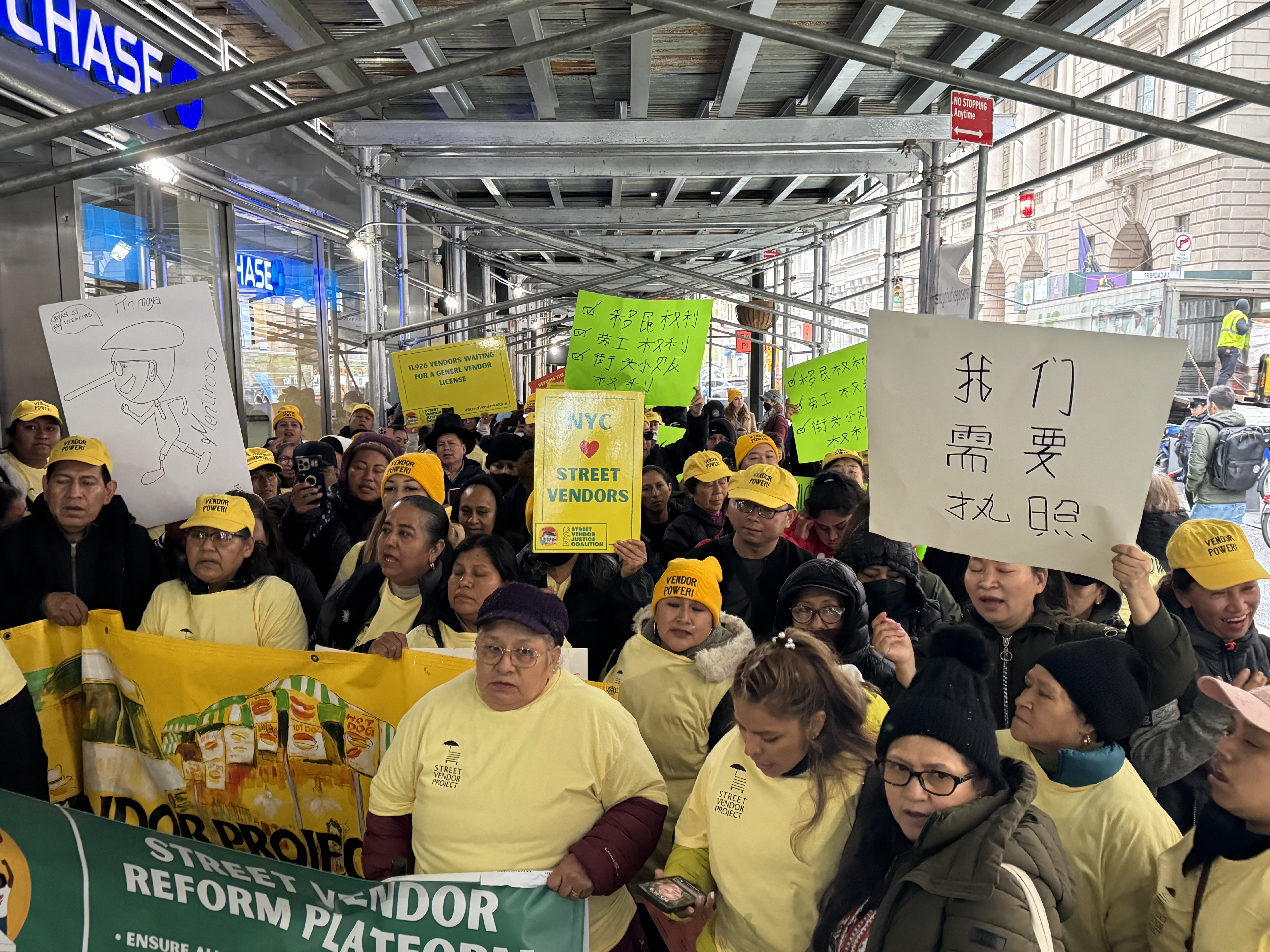 NYC street vendors protest City Hall crackdown, urge lifting caps on licenses