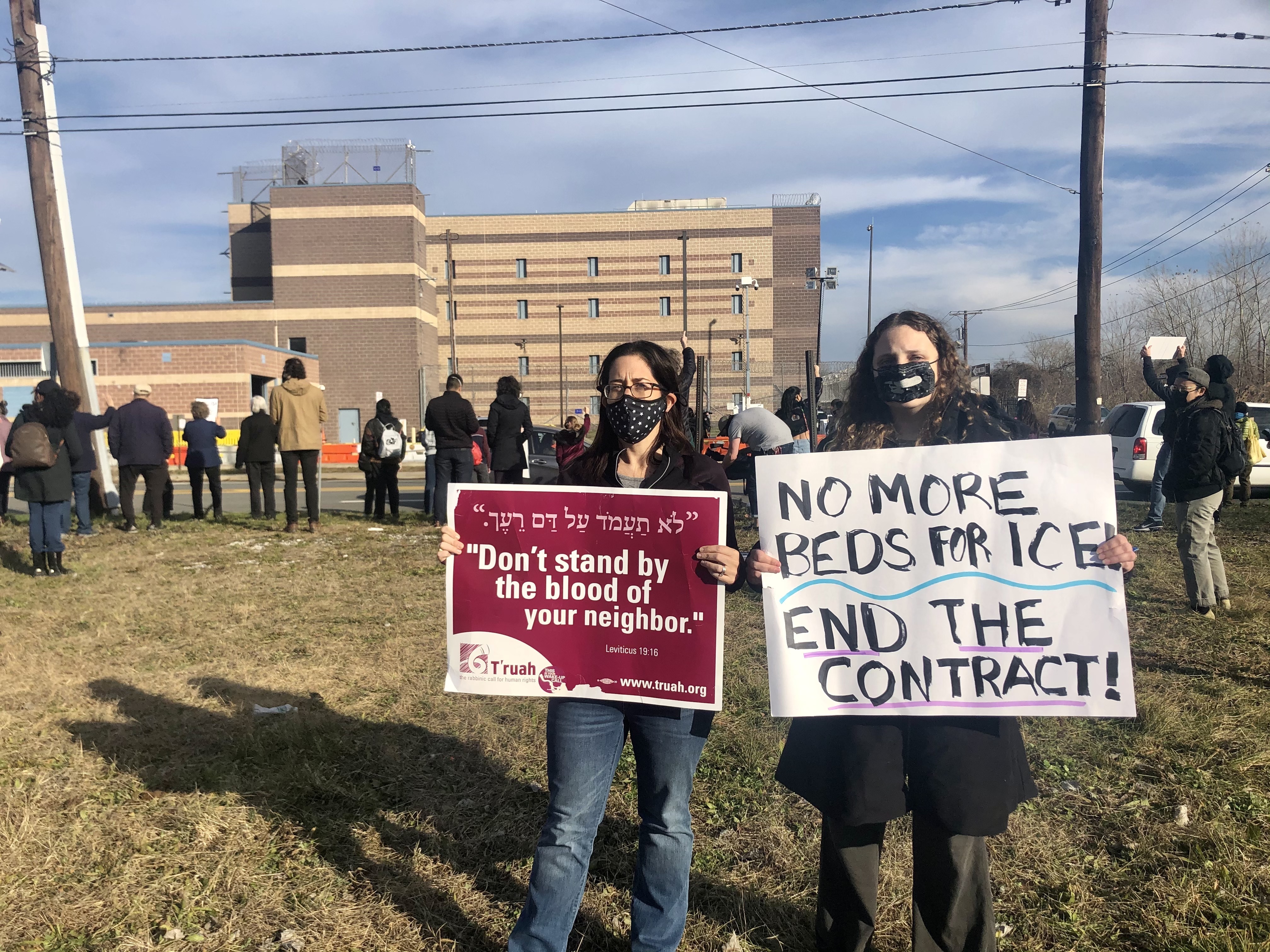 Anti-ICE Protesters Clash With Police Outside New Jersey Jail Where Immigrants Are Held