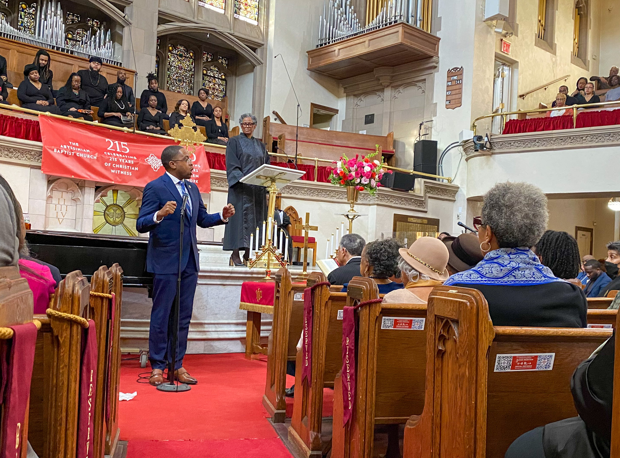Brooklyn Sen. Myrie, mulling mayoral run, addresses Harlem church