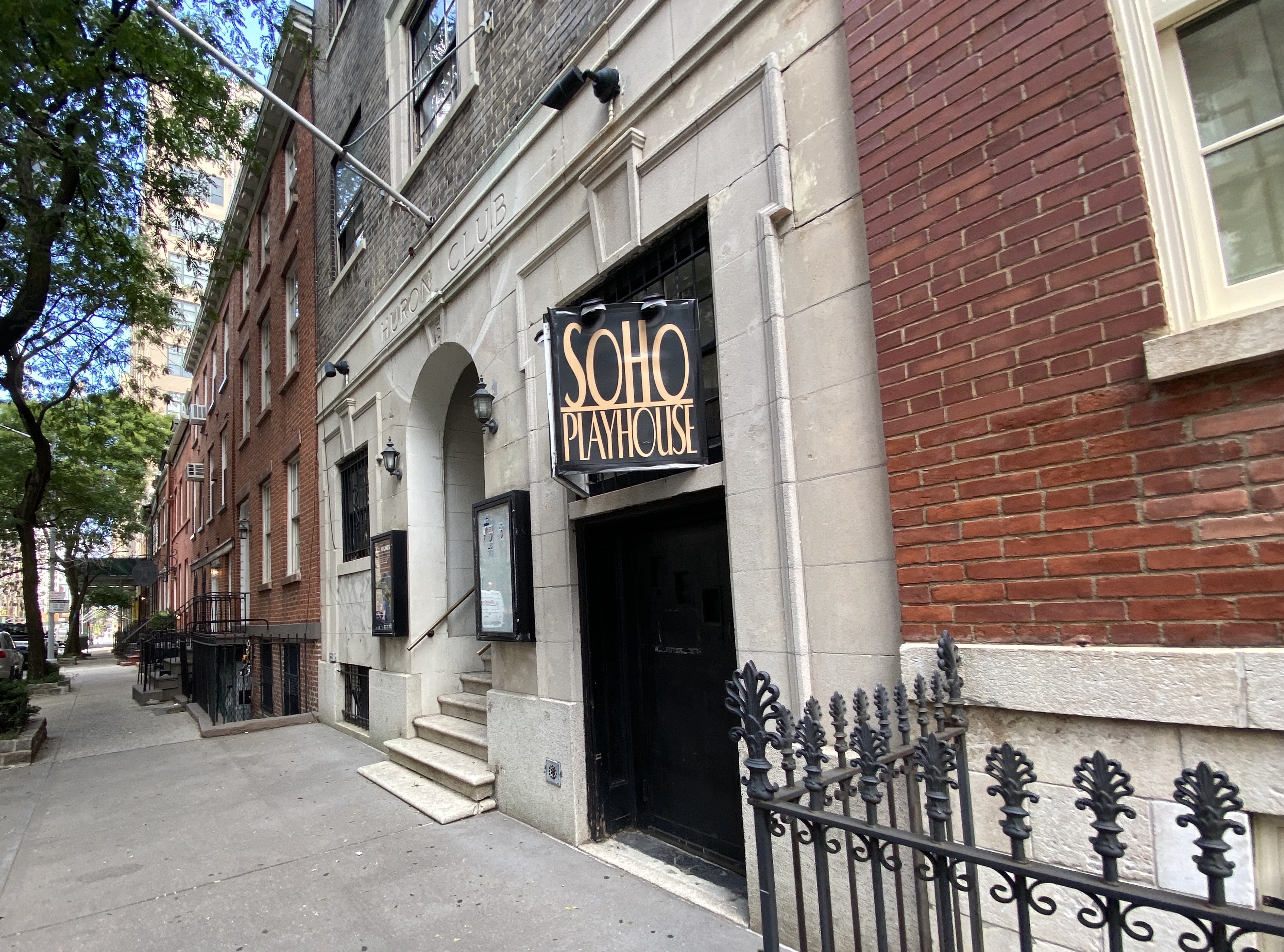 Small Theaters & Comedy Clubs Sue NYC Over Unequal Vaccination Requirements