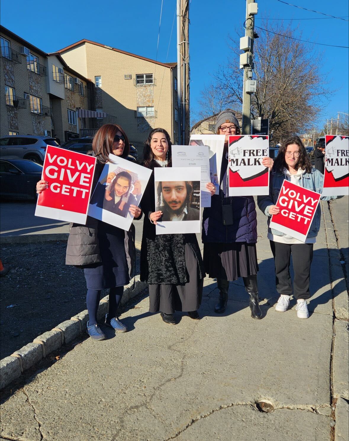 Stop the schtup: Brooklyn Orthodox women join sex strike to pressure husbands over divorce Stop the schtup: Brooklyn Orthodox women join sex strike to pressure husbands over divorce
