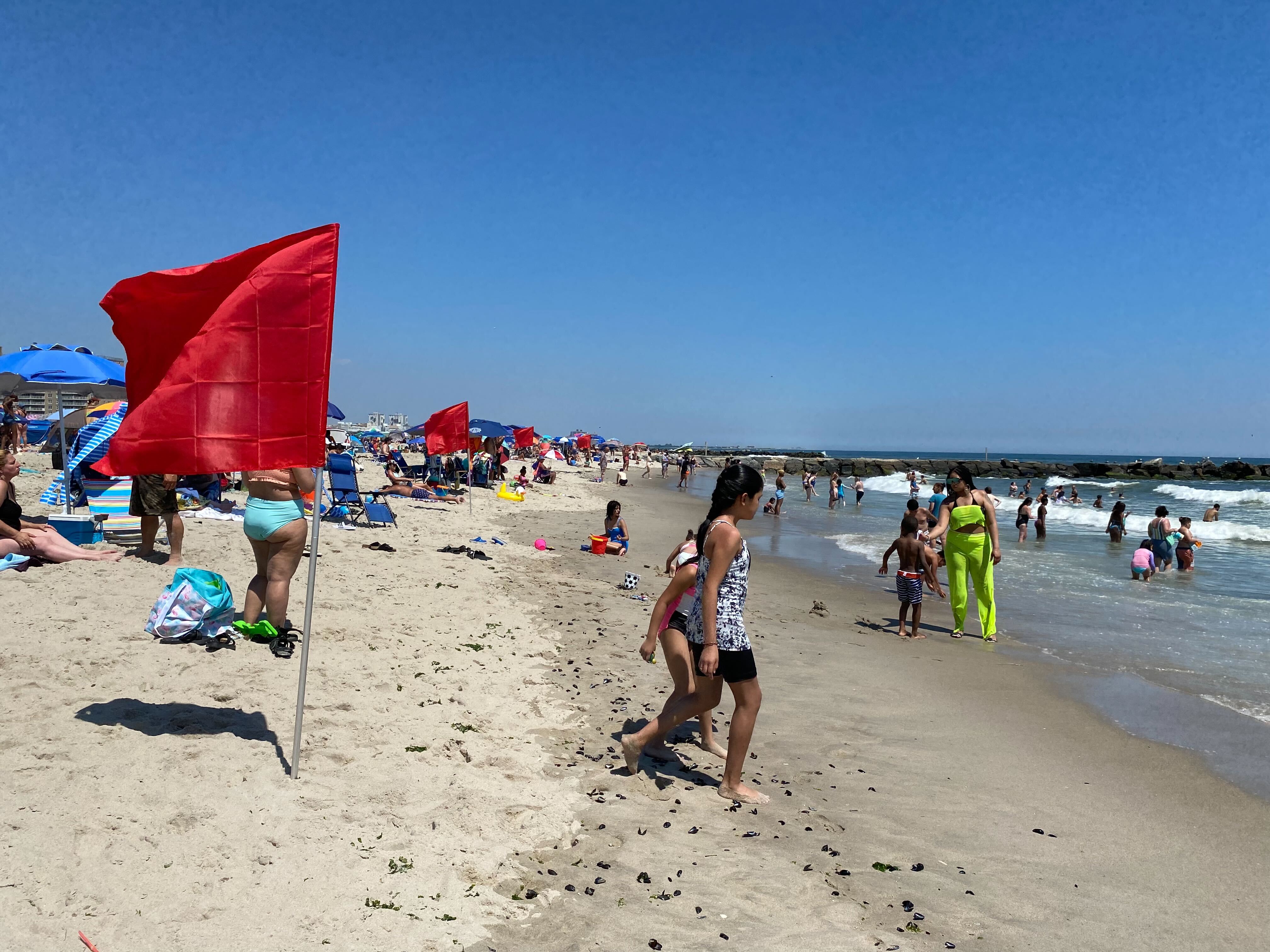 Shark sighting closes Rockaway Beach again on Saturday