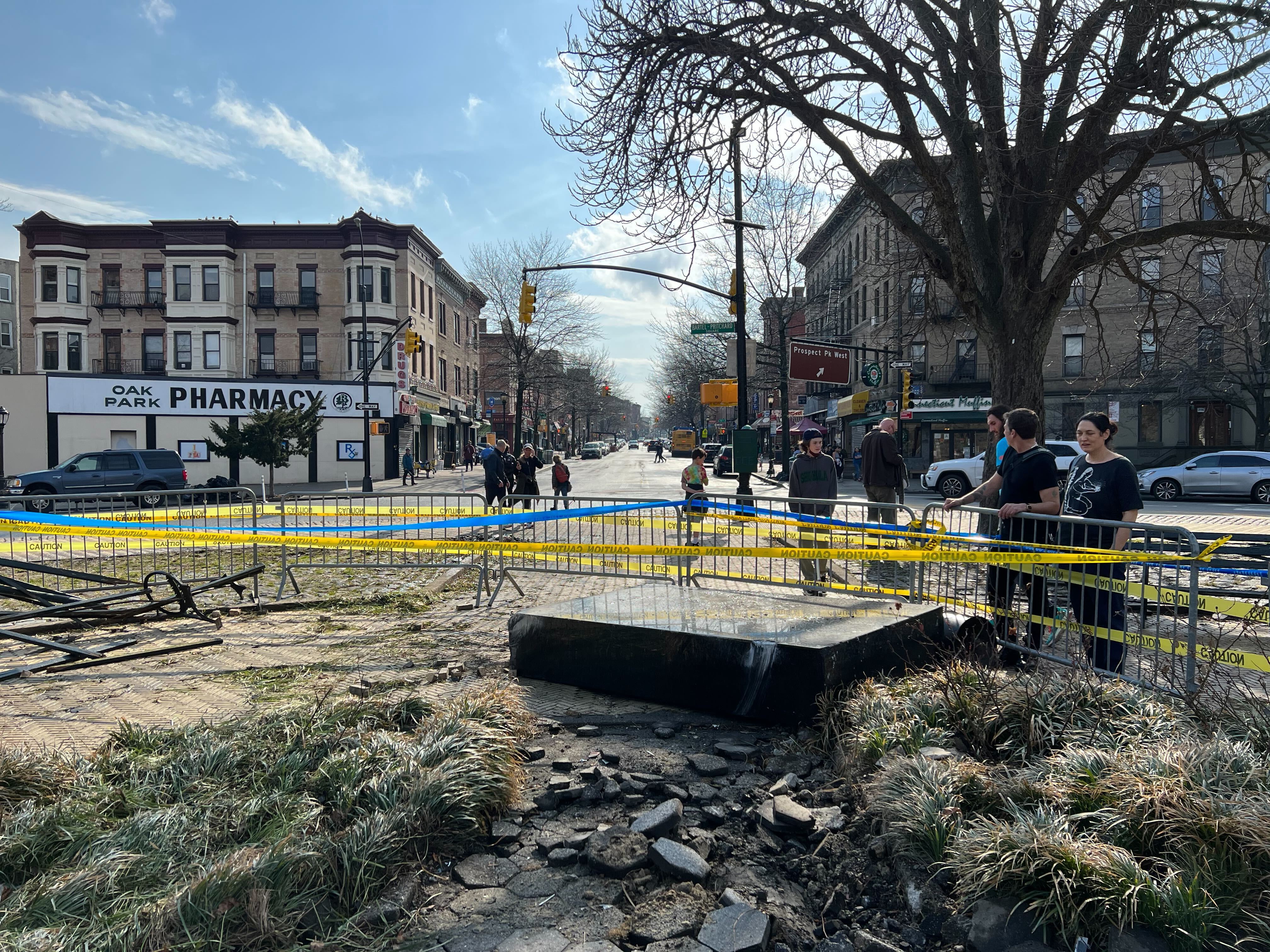 Overnight car crash wrecks Prospect Park war memorial