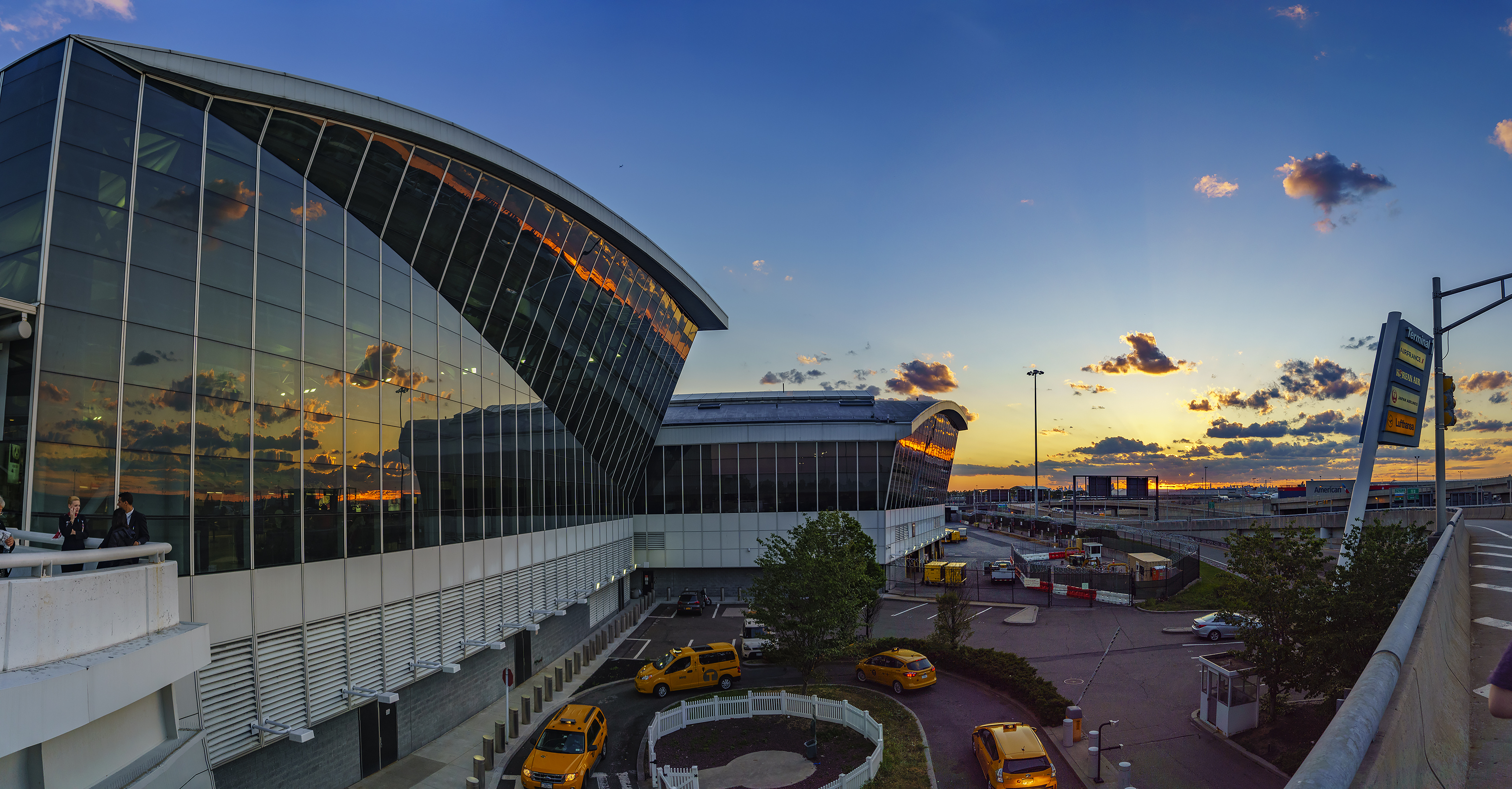 JFK airport hotel will become 318-unit affordable housing complex