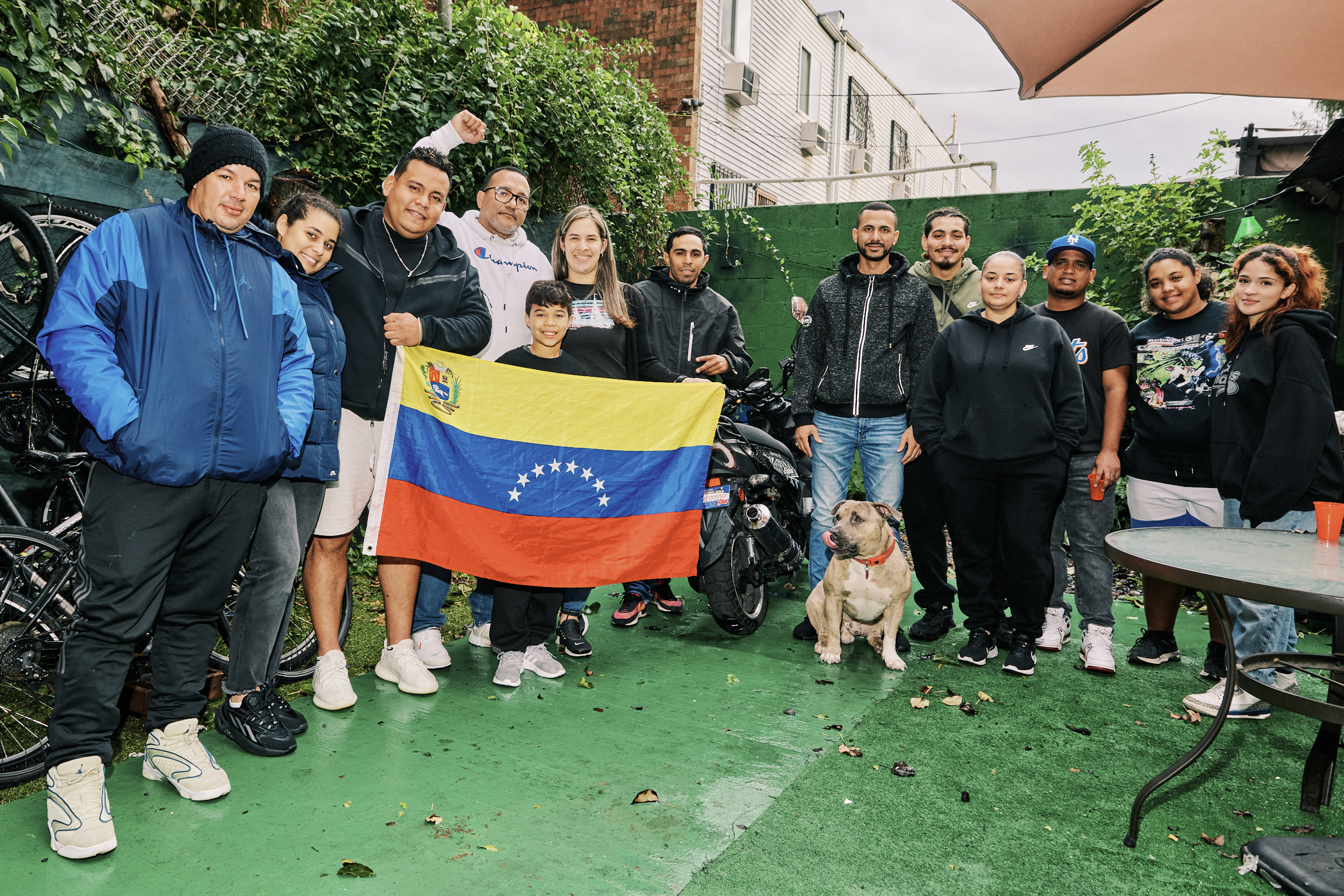 Meet the Brooklyn barber whose home has become a haven for Venezuelan migrants Meet the Brooklyn barber whose home has become a haven for Venezuelan migrants