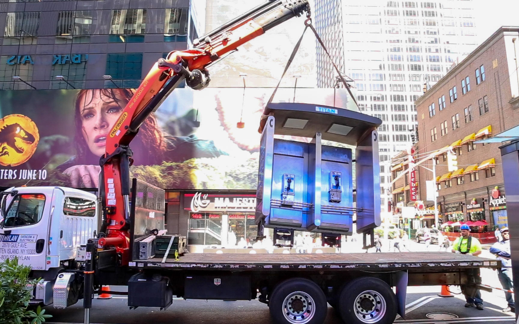 The last public payphone in NYC has been removed from Midtown