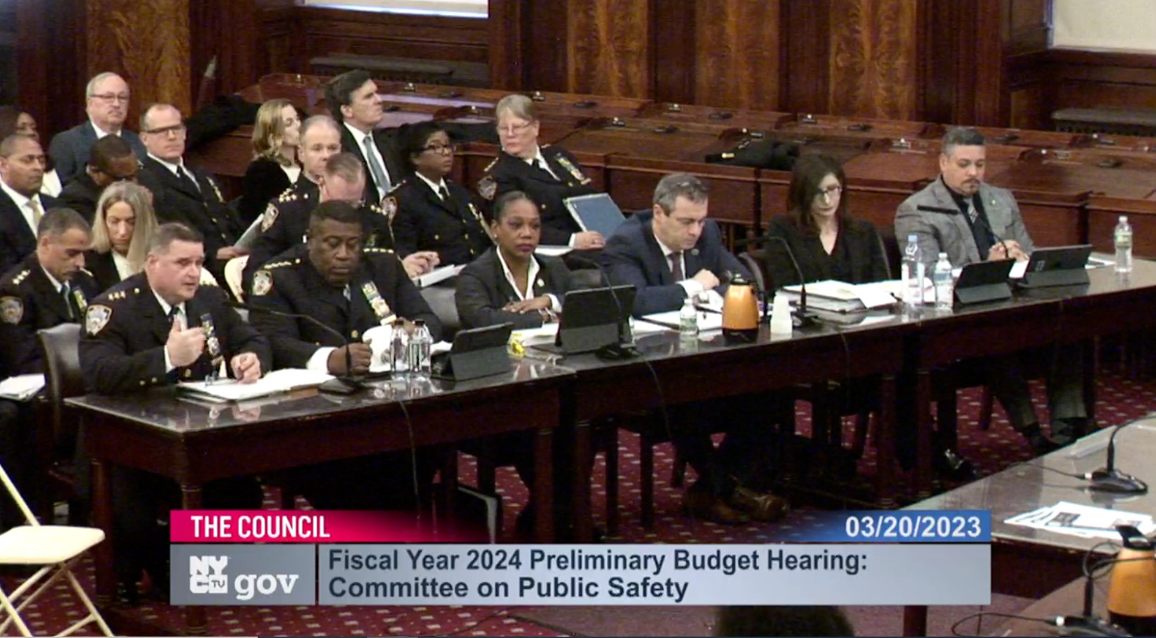 Despite new directive, NYPD isn&rsquo;t transporting more people with mental illness to the hospital