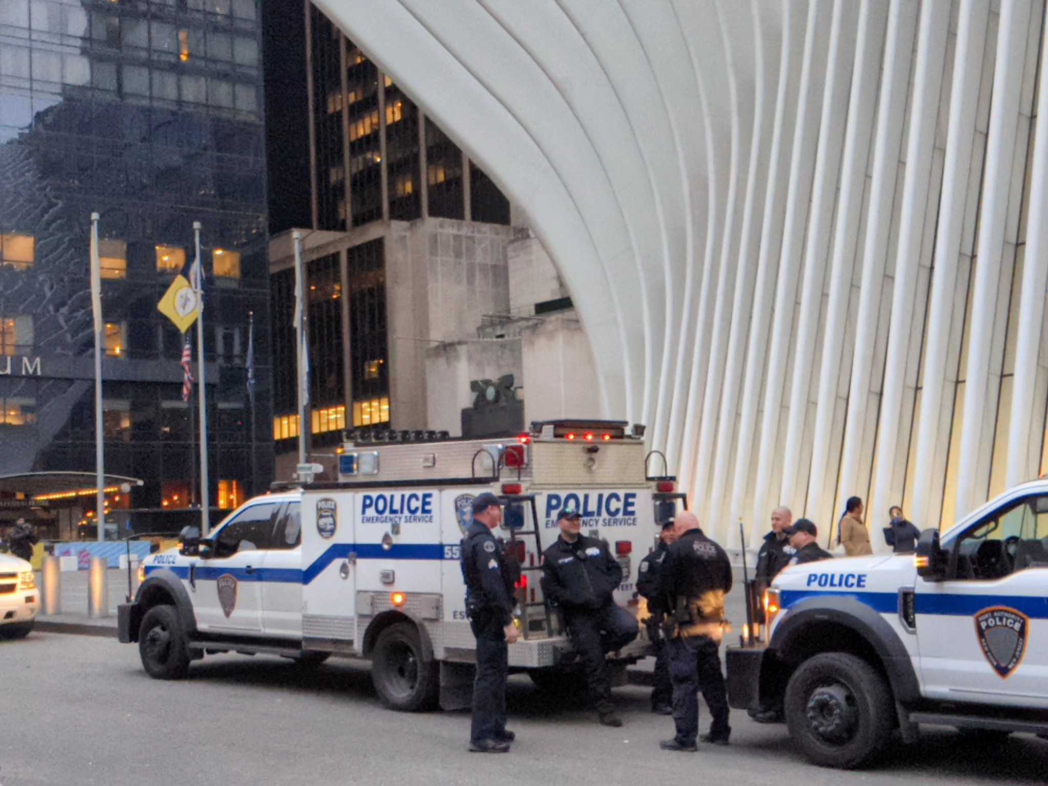 Oculus transportation hub evacuated after suspicious package alert in Lower Manhattan