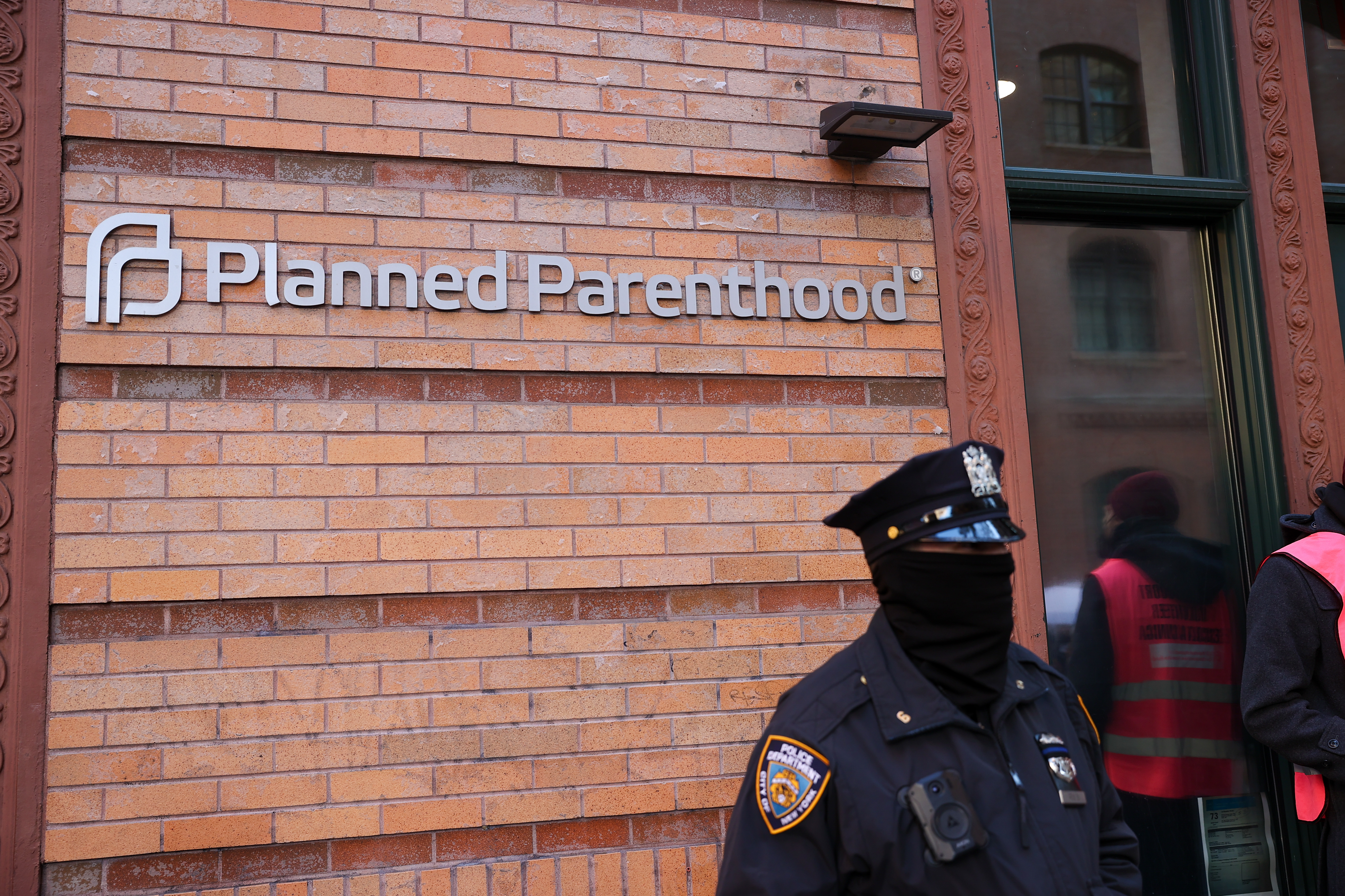 NY lawmakers push to prevent abortion clinics from facing out-of-state lawsuits